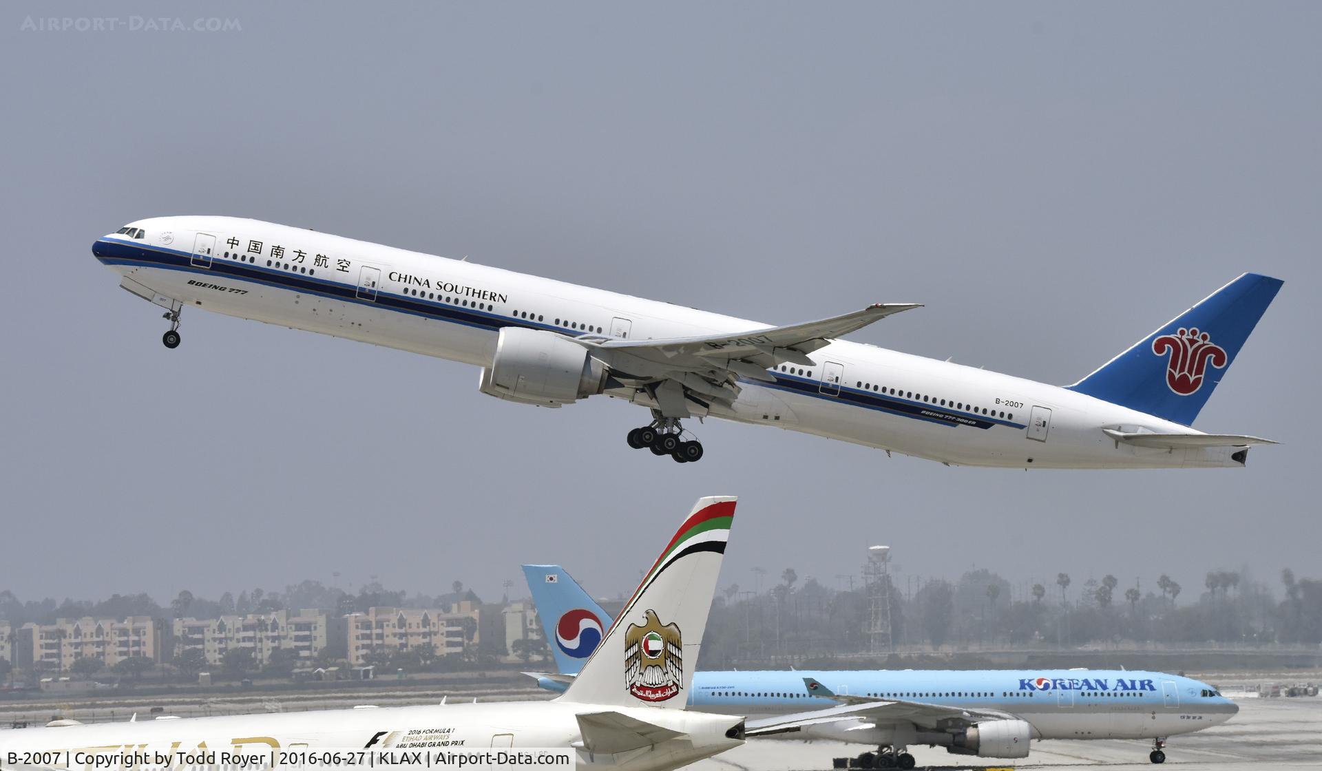 B-2007, 2014 Boeing 777-31B/ER C/N 43221, Departing LAX