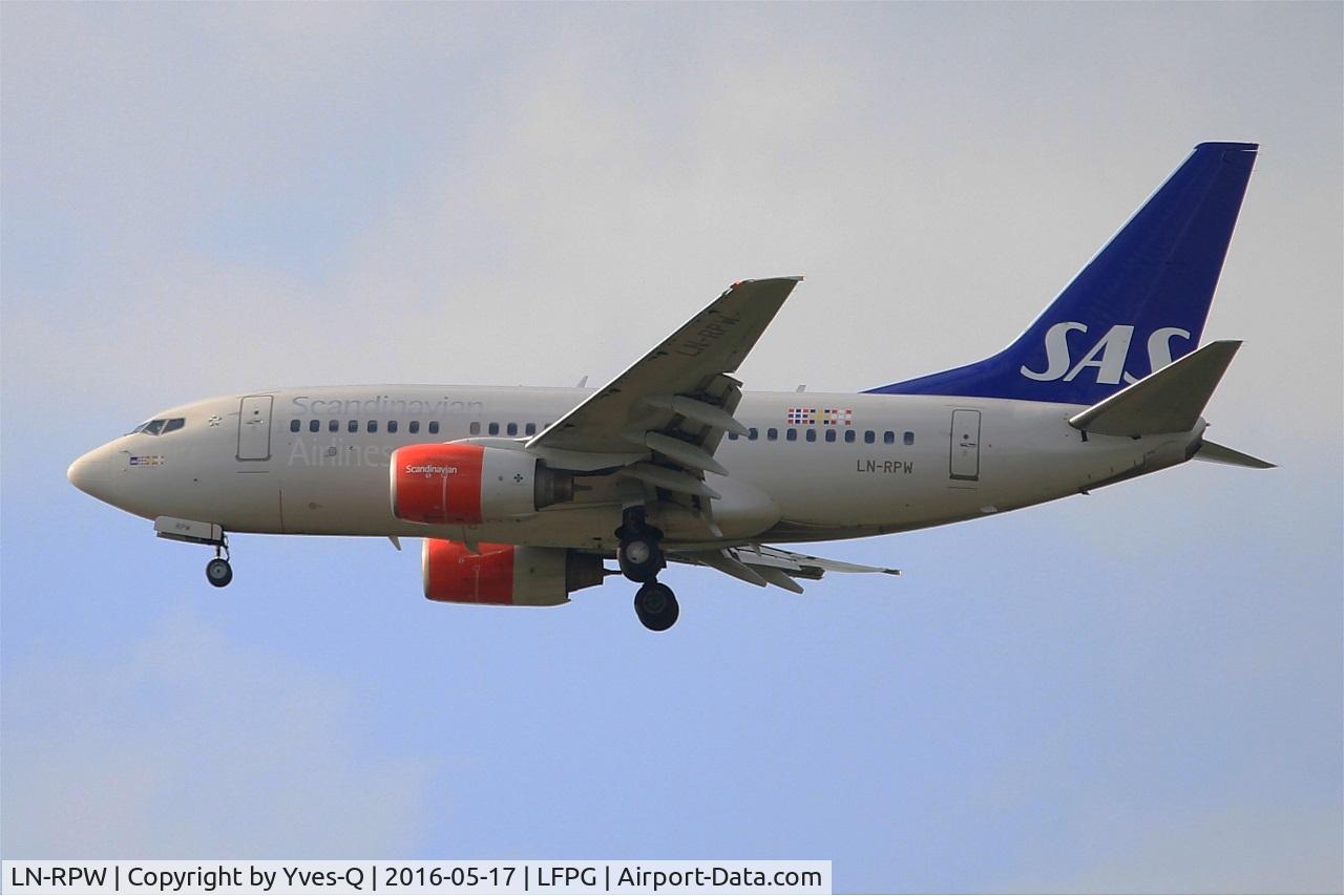 LN-RPW, 1999 Boeing 737-683 C/N 28289, Boeing 737-683, Short approach rwy 27R, Roissy Charles De Gaulle Airport (LFPG-CDG)