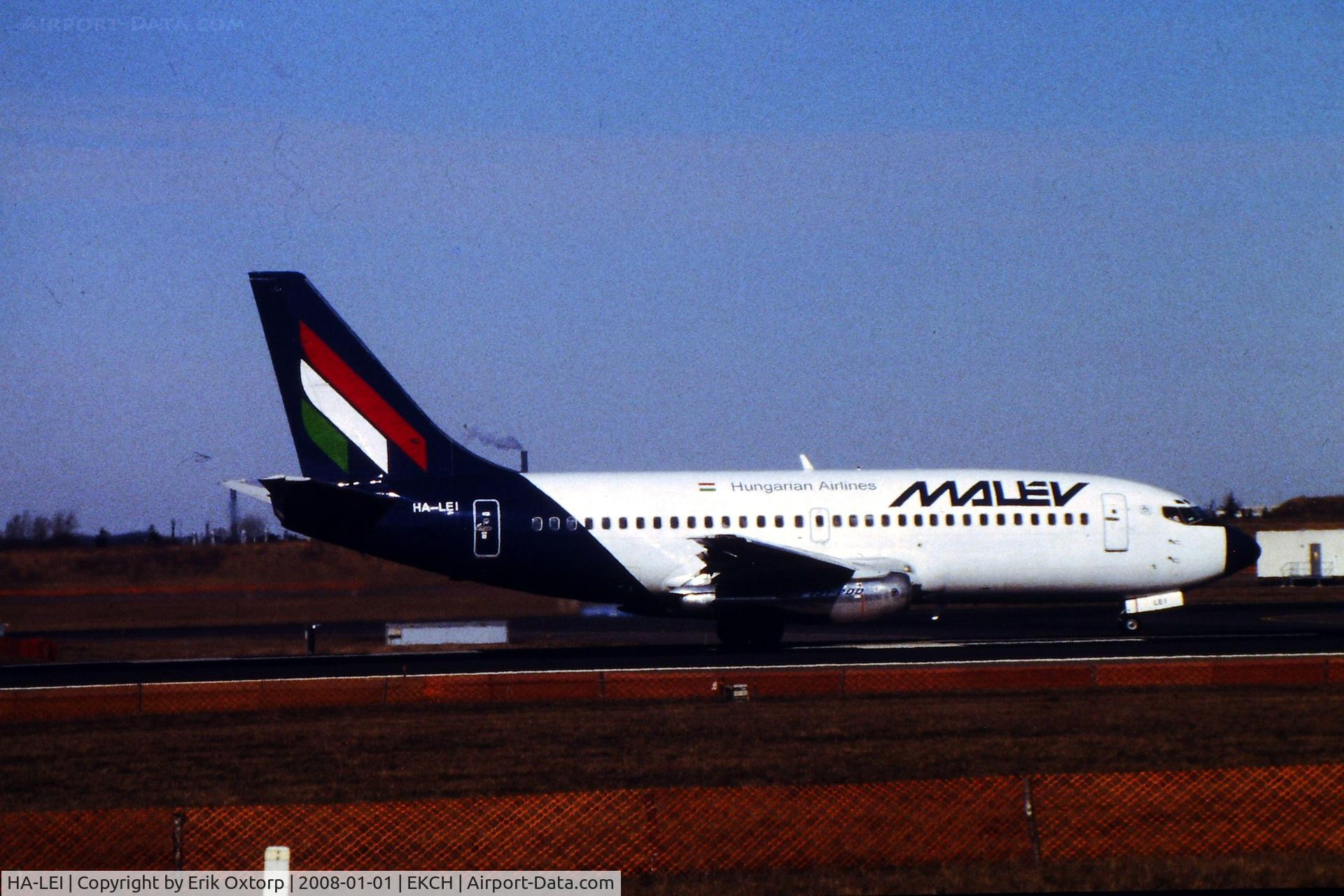 HA-LEI, 1983 Boeing 737-2T4 C/N 22803, HA-LEI in CPH APR98