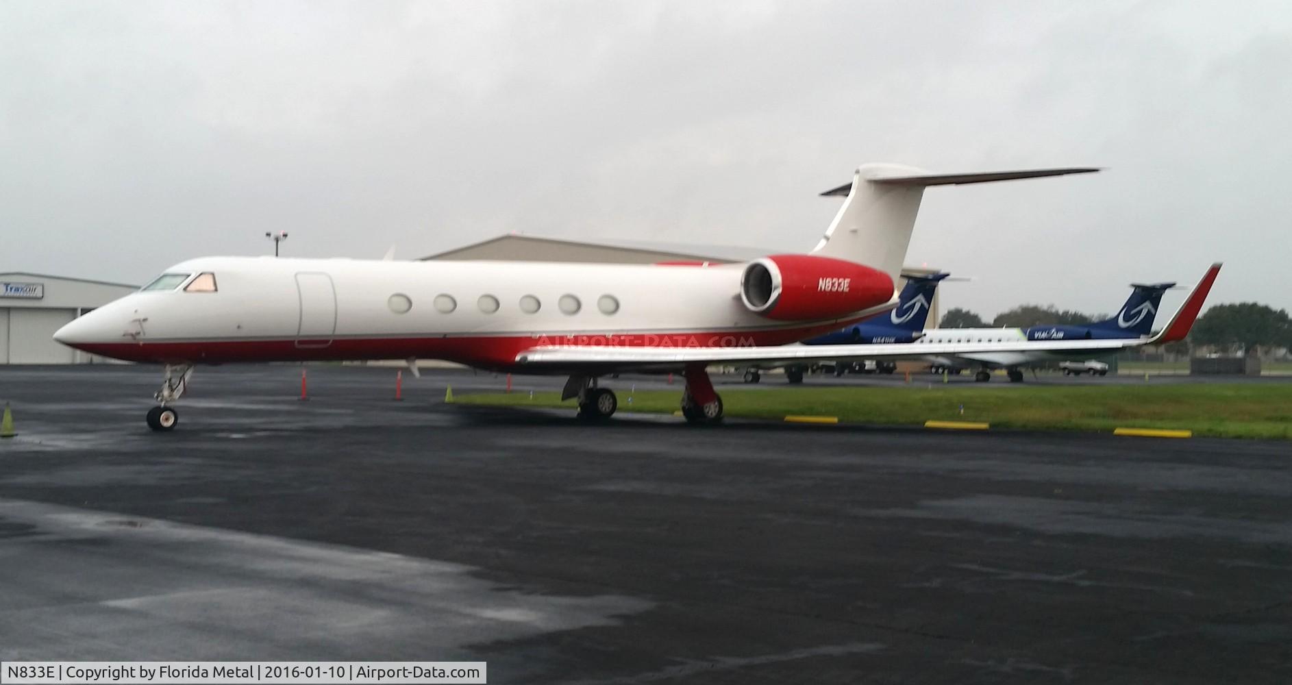 N833E, 1998 Gulfstream Aerospace G-V C/N 557, Gulfstream V
