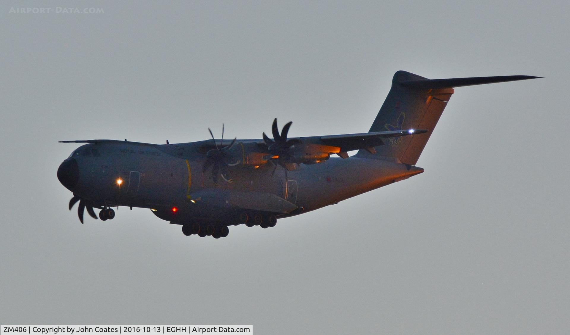 ZM406, 2015 Airbus A400M Atlas C.1 C/N 025, training after sunset
