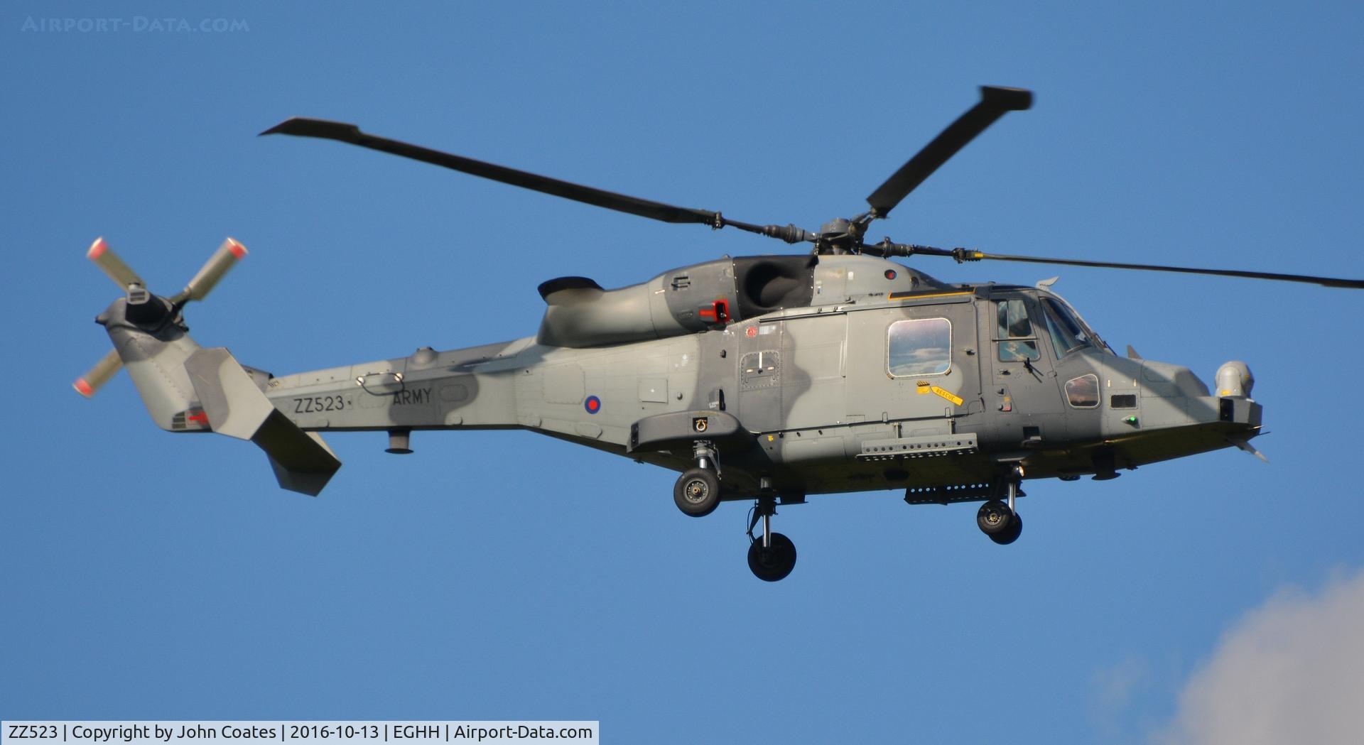 ZZ523, AgustaWestland AW-159 Wildcat AH.1 C/N 530, Approach to 08 during training