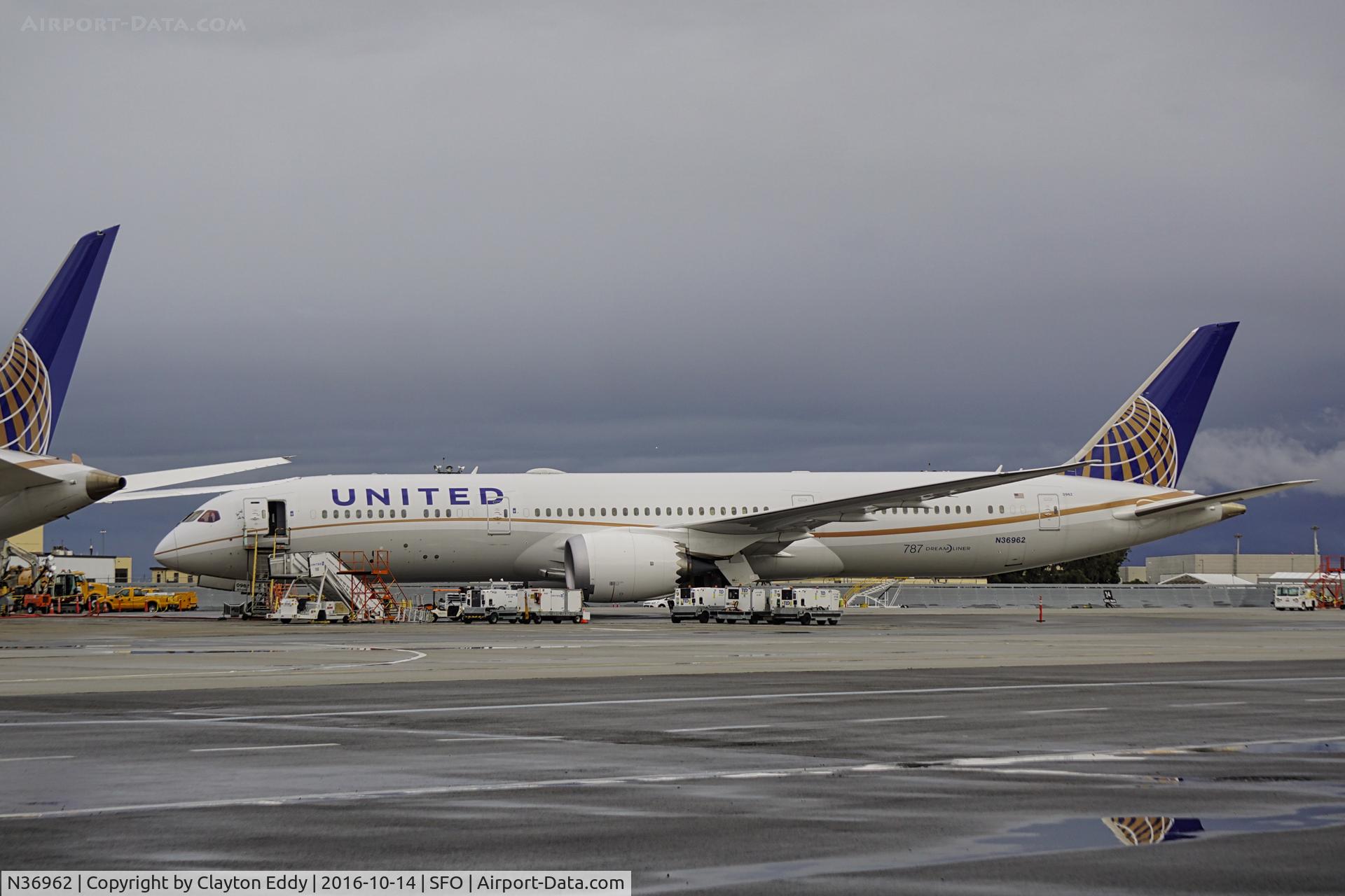 N36962, 2015 Boeing 787-9 Dreamliner C/N 35880, N36962
