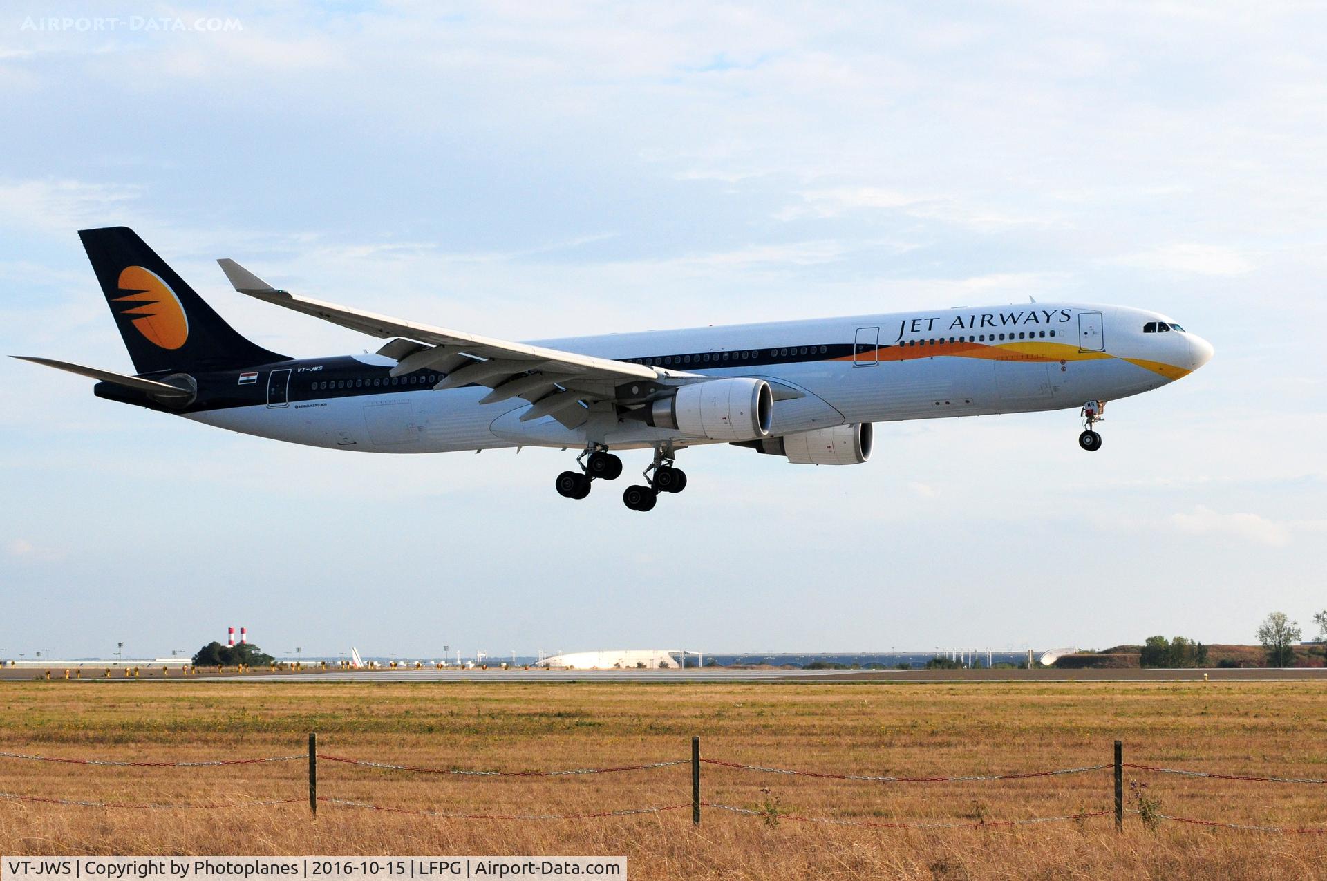 VT-JWS, 2012 Airbus A330-302 C/N 1361, cdg landing