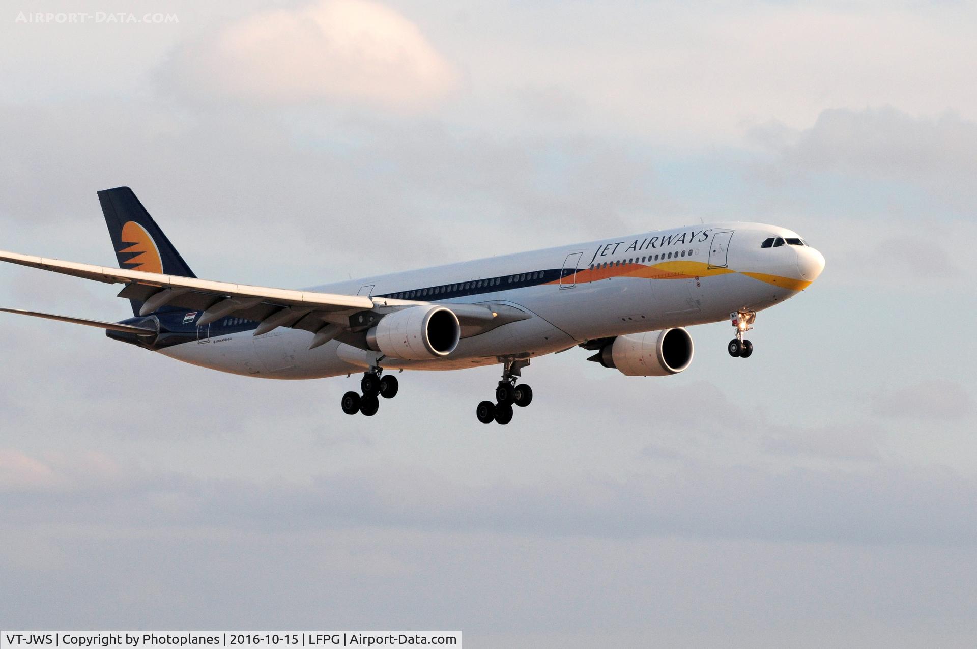 VT-JWS, 2012 Airbus A330-302 C/N 1361, cdg landing
