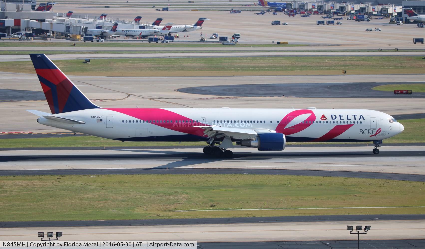 N845MH, 2002 Boeing 767-432/ER C/N 29719, Delta Breast Cancer plane