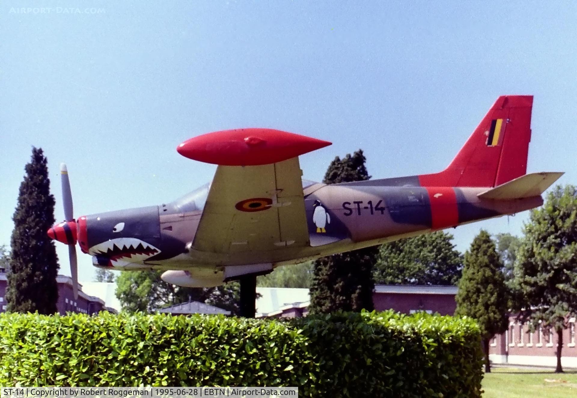 ST-14, 1970 SIAI-Marchetti SF-260MB C/N 10-14, On pylon.Bevekom.EBBE.
