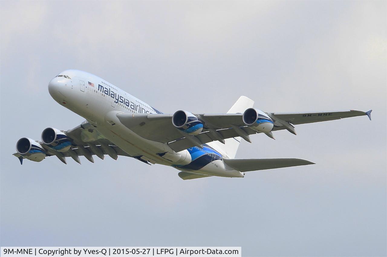 9M-MNE, 2012 Airbus A380-841 C/N 094, Airbus A380-841, Take off rwy 27L, Roissy Charles De Gaulle airport (LFPG-CDG)