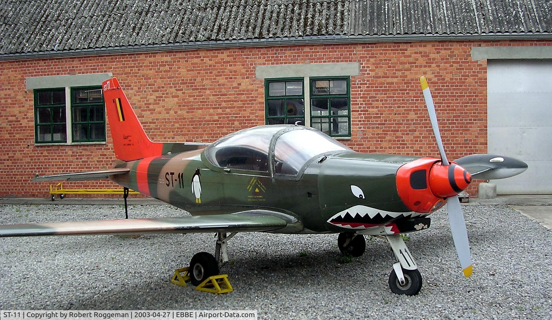 ST-11, SIAI-Marchetti SF-260M C/N 10-11, First Wing Historical Centre.