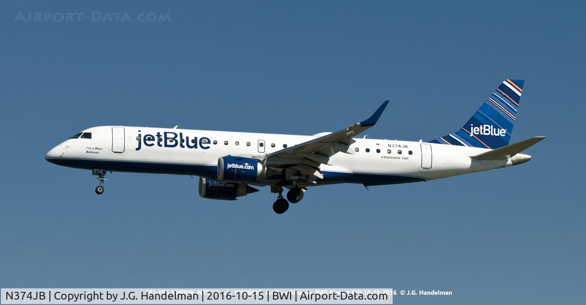 N374JB, 2013 Embraer ERJ-190-100 IGW 190AR C/N 19000629, On final to 33L.