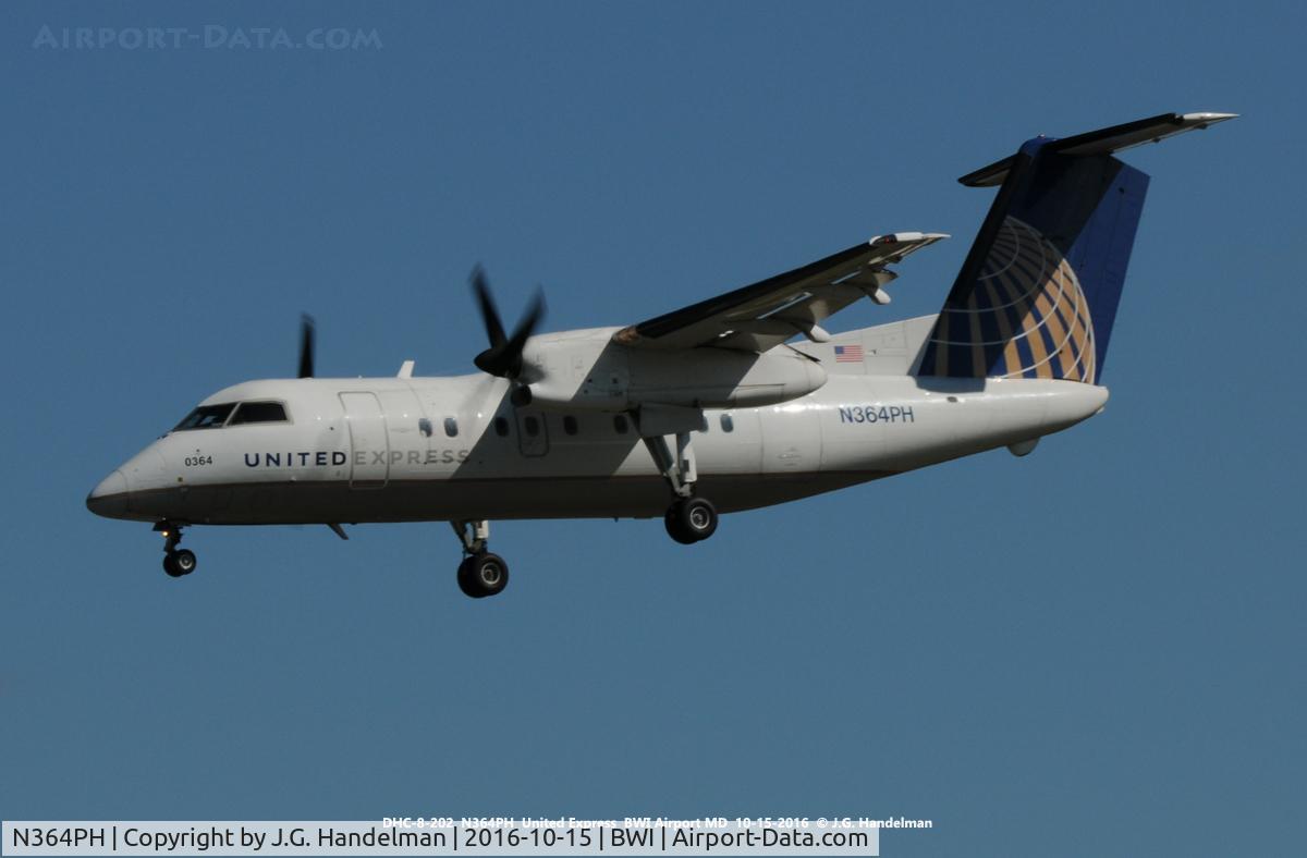 N364PH, 1998 Bombardier DHC-8-202 Dash 8 C/N 524, On final to 33L.