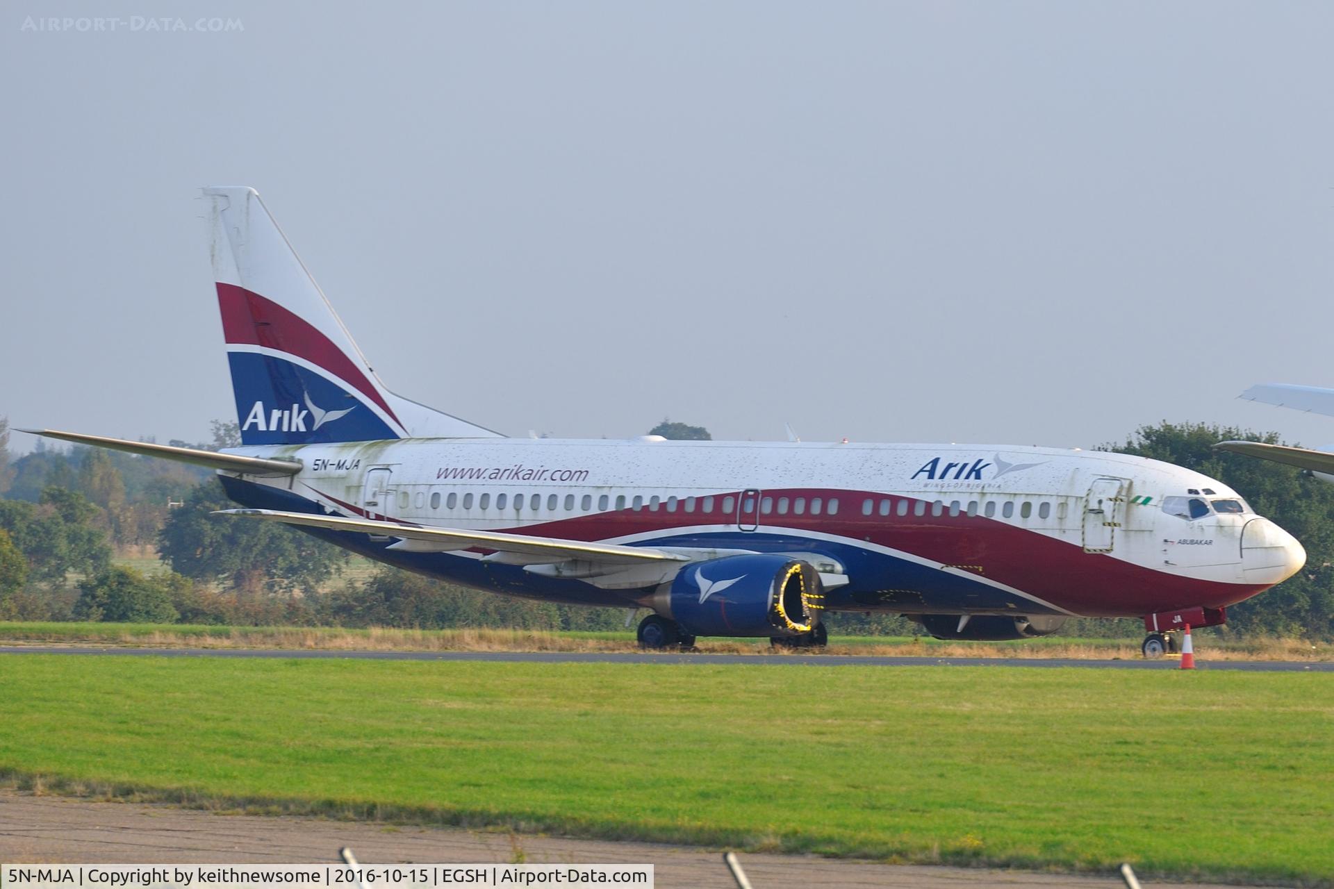 5N-MJA, 1989 Boeing 737-322 C/N 24454, Following years of open storage.