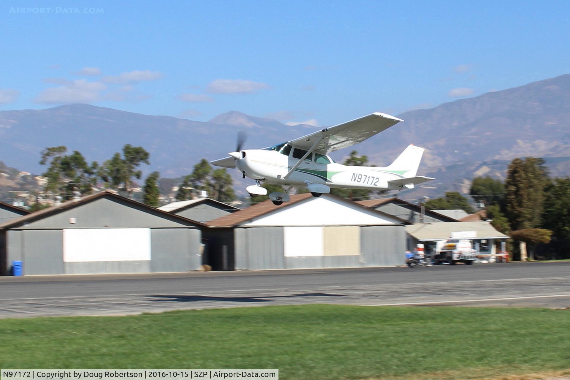 N97172, 1984 Cessna 172P C/N 17276162, 1984 Cessna 172P SKYHAWK, Lycoming O-320-D2J 160 Hp, another takeoff climb Rwy 22