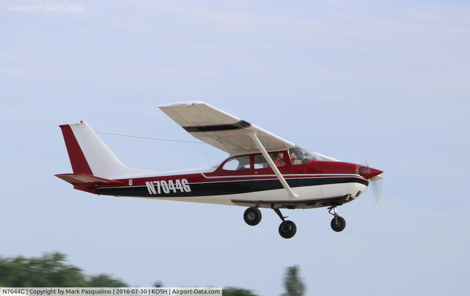 N7044G, 1969 Cessna 172K Skyhawk C/N 17258744, Cessna 172K