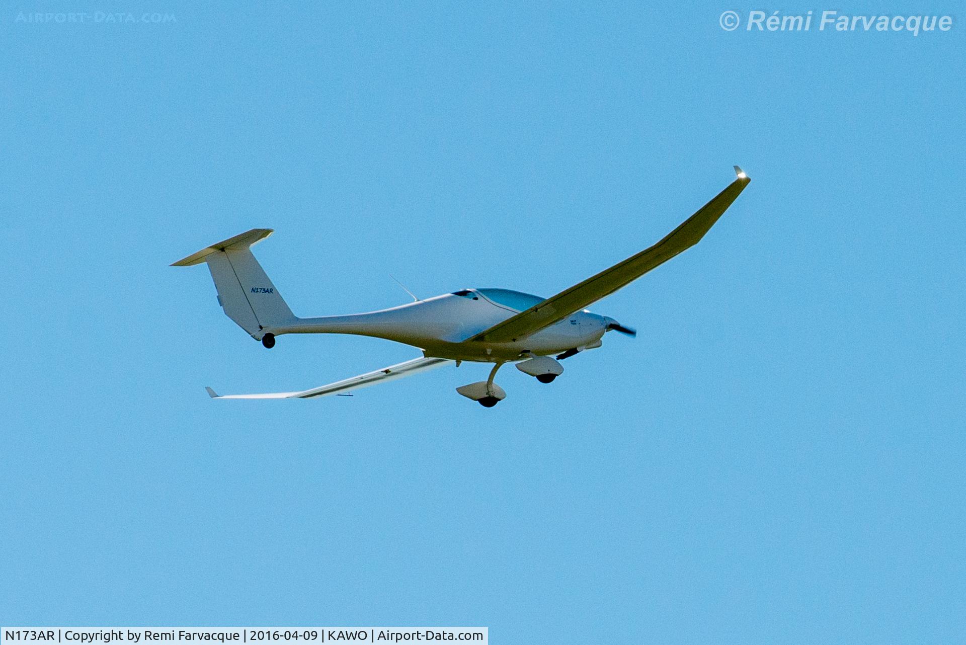 N173AR, 2013 Phoenix Air Sro U-15 Phoenix C/N 24/U15, In flight