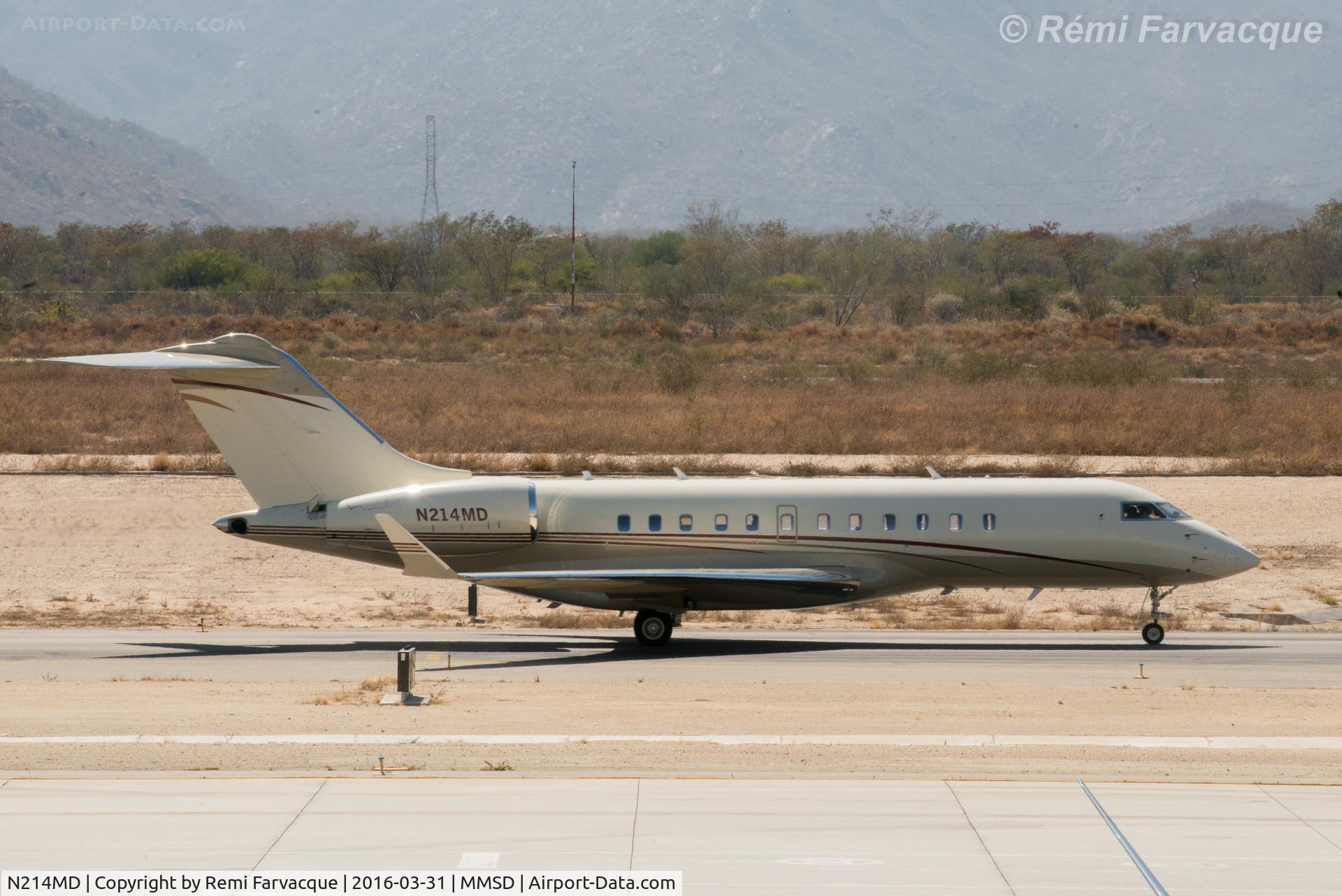 N214MD, 2004 Bombardier BD-700-1A11 Global Express C/N 9152, Taxiing after landing.