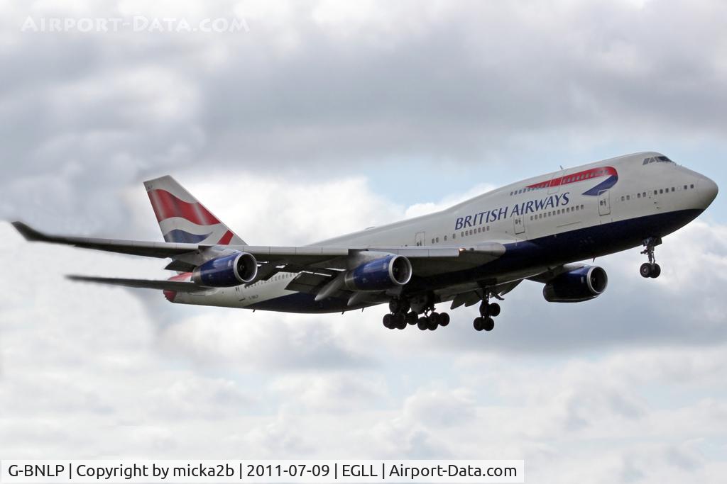 G-BNLP, 1990 Boeing 747-436 C/N 24058, Landing. Scrapped in december 2018