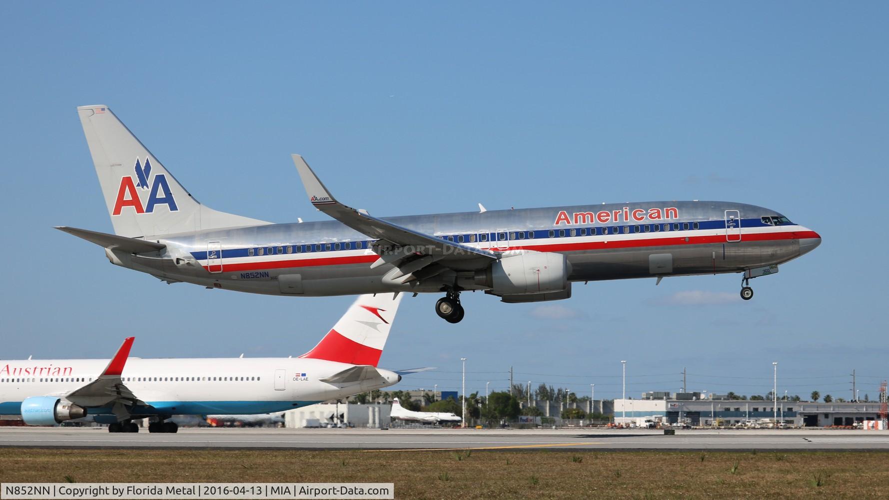 N852NN, 2010 Boeing 737-823 C/N 40581, American