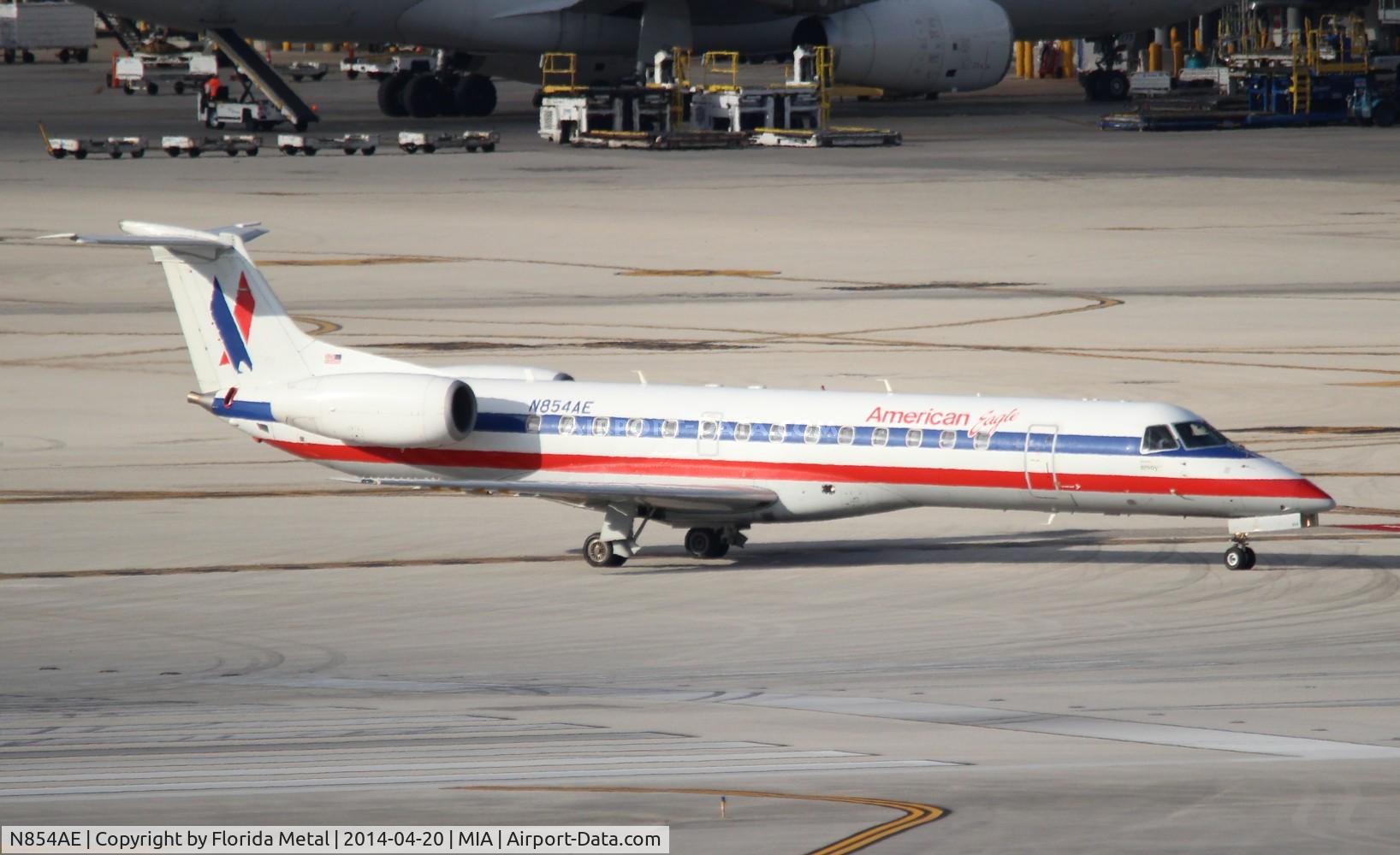 N854AE, 2003 Embraer ERJ-140LR (EMB-135KL) C/N 145743, American Eagle