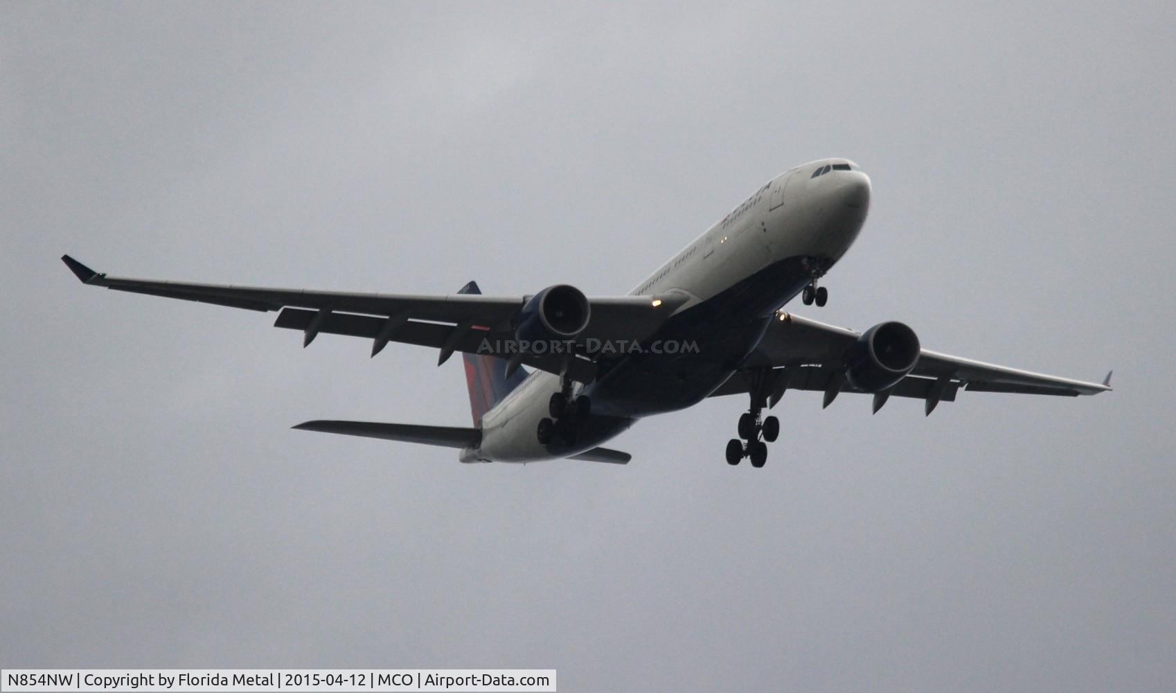 N854NW, 2004 Airbus A330-223 C/N 0620, Delta