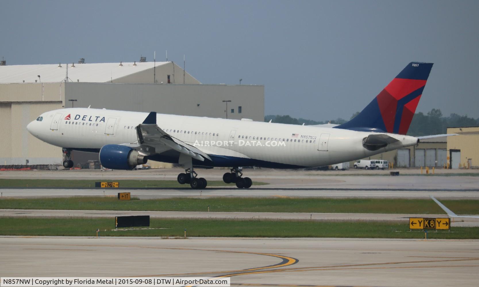 N857NW, 2004 Airbus A330-223 C/N 0633, Delta