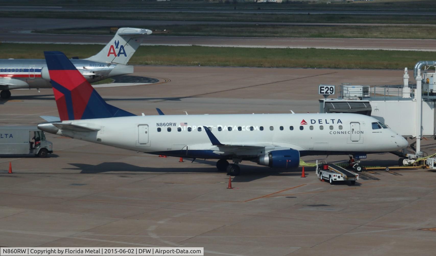 N860RW, 2005 Embraer 170SE (ERJ-170-100SE) C/N 17000084, Delta Connection