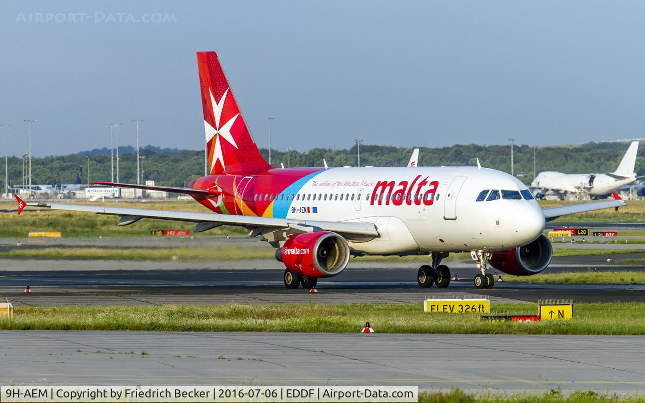 9H-AEM, 2005 Airbus A319-111 C/N 2382, line up prior departure from RW18W
