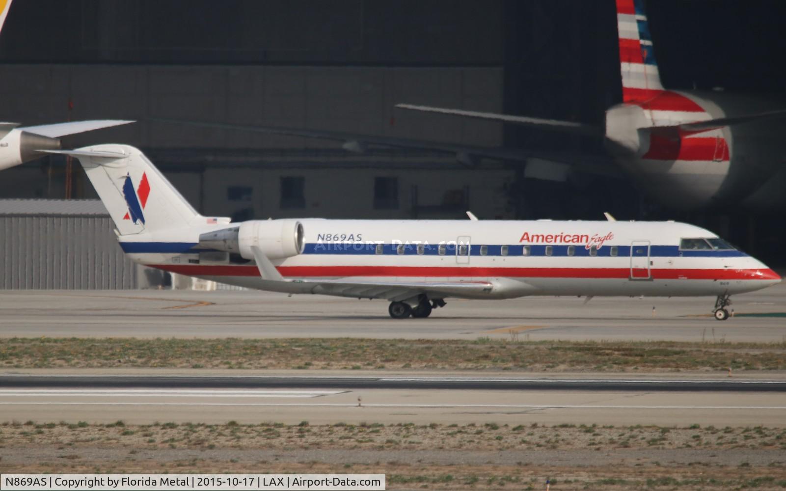 N869AS, 2001 Bombardier CRJ-200ER (CL-600-2B19) C/N 7479, American Eagle