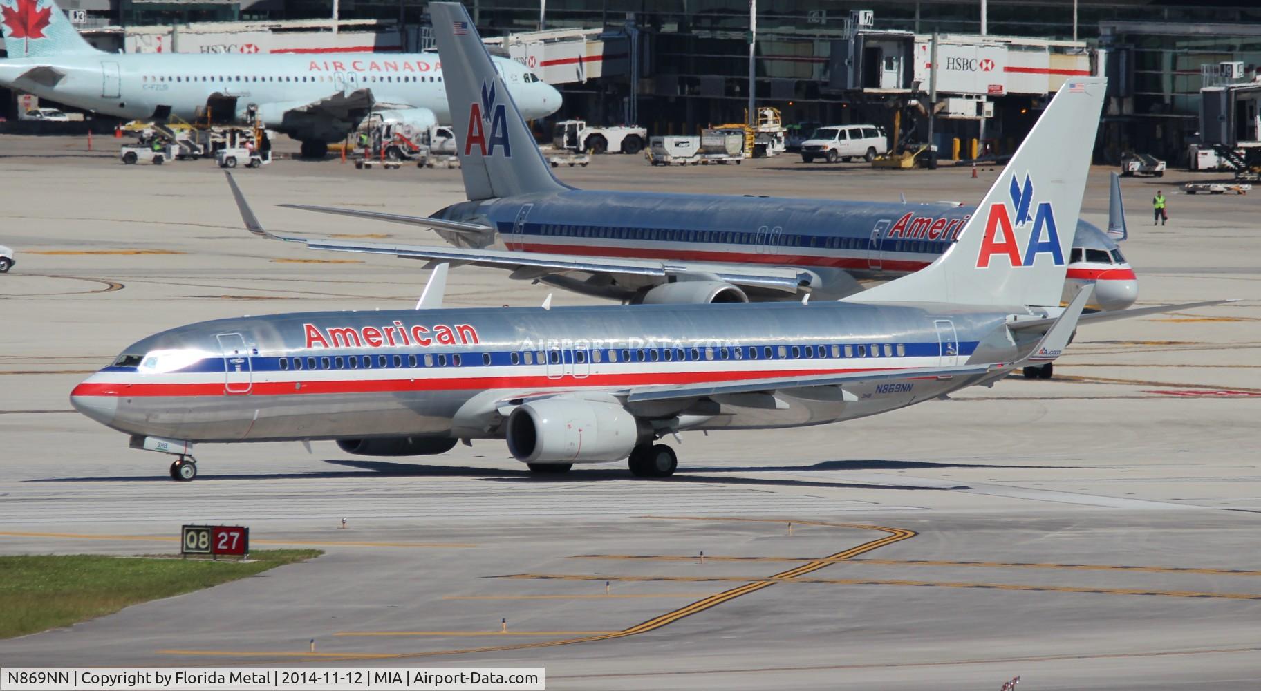 N869NN, 2011 Boeing 737-823 C/N 40764, American