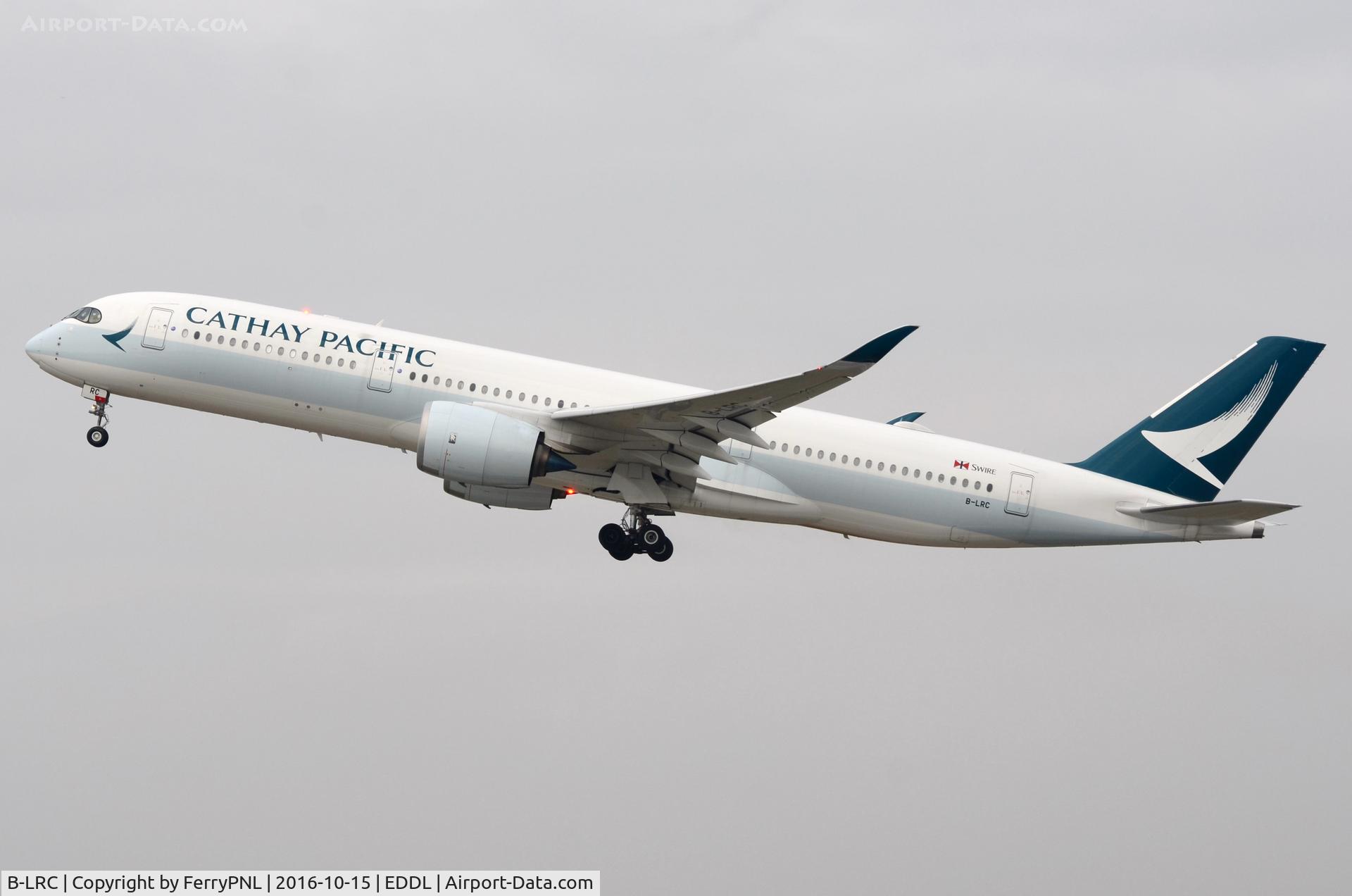 B-LRC, 2016 Airbus A350-941 C/N 034, Cathay A359 lifting-off from DUS for HKG.