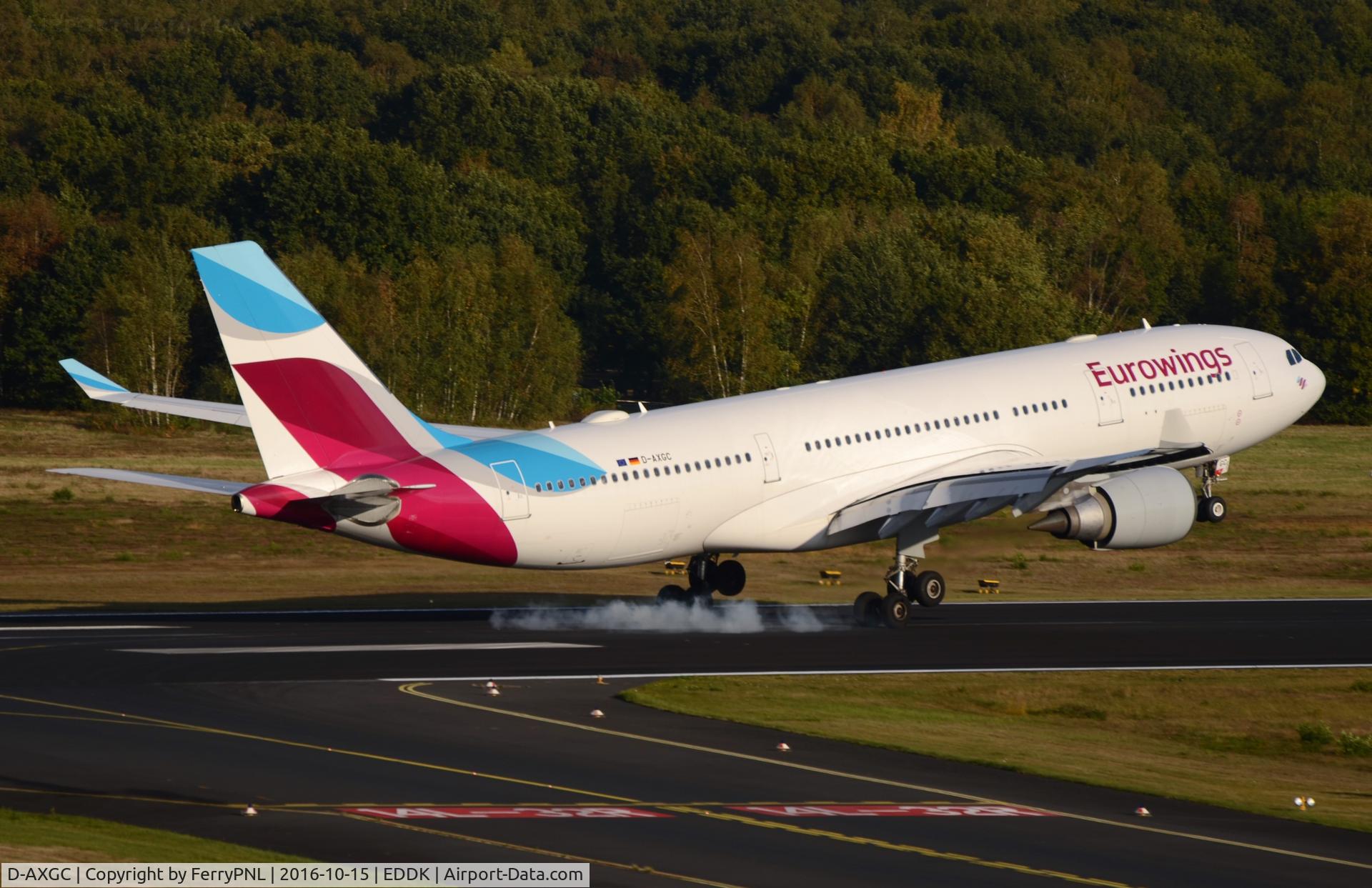 D-AXGC, 2003 Airbus A330-203 C/N 555, Eurowings A332 touching down