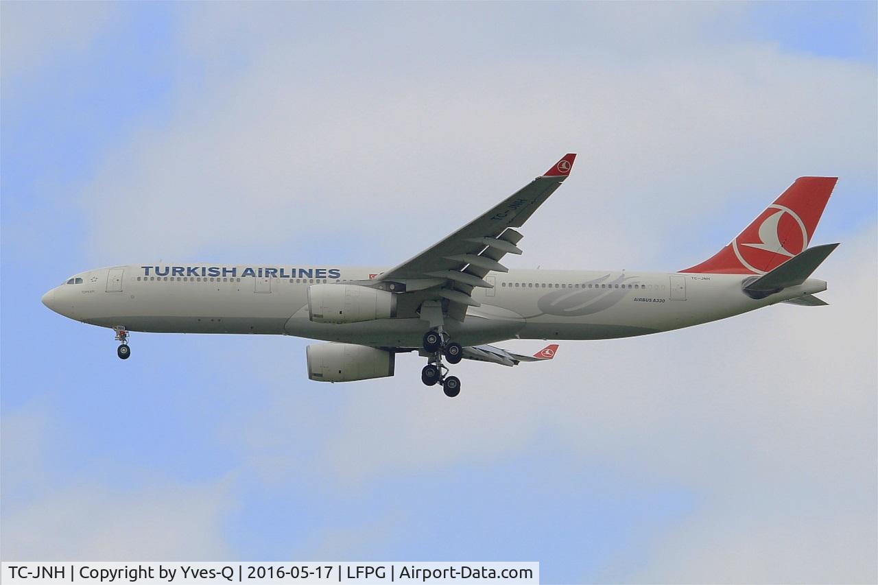 TC-JNH, 2010 Airbus A330-343X C/N 1150, Airbus A330-343X, On final rwy 27R, Paris-Roissy Charles De Gaulle airport (LFPG-CDG)