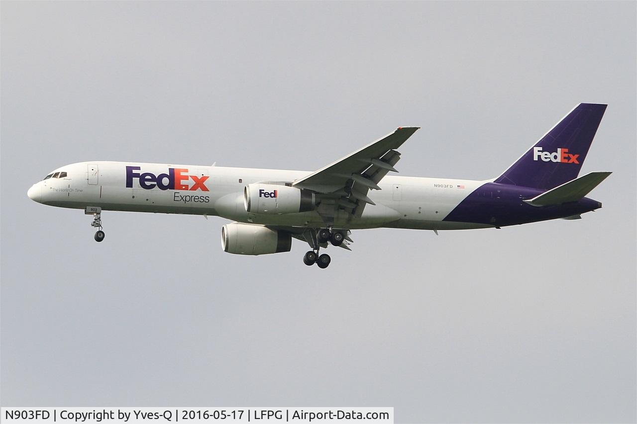 N903FD, 1993 Boeing 757-2B7 C/N 27124, Boeing 757-2B7, On final rwy 27R, Paris-Roissy Charles De Gaulle airport (LFPG-CDG)