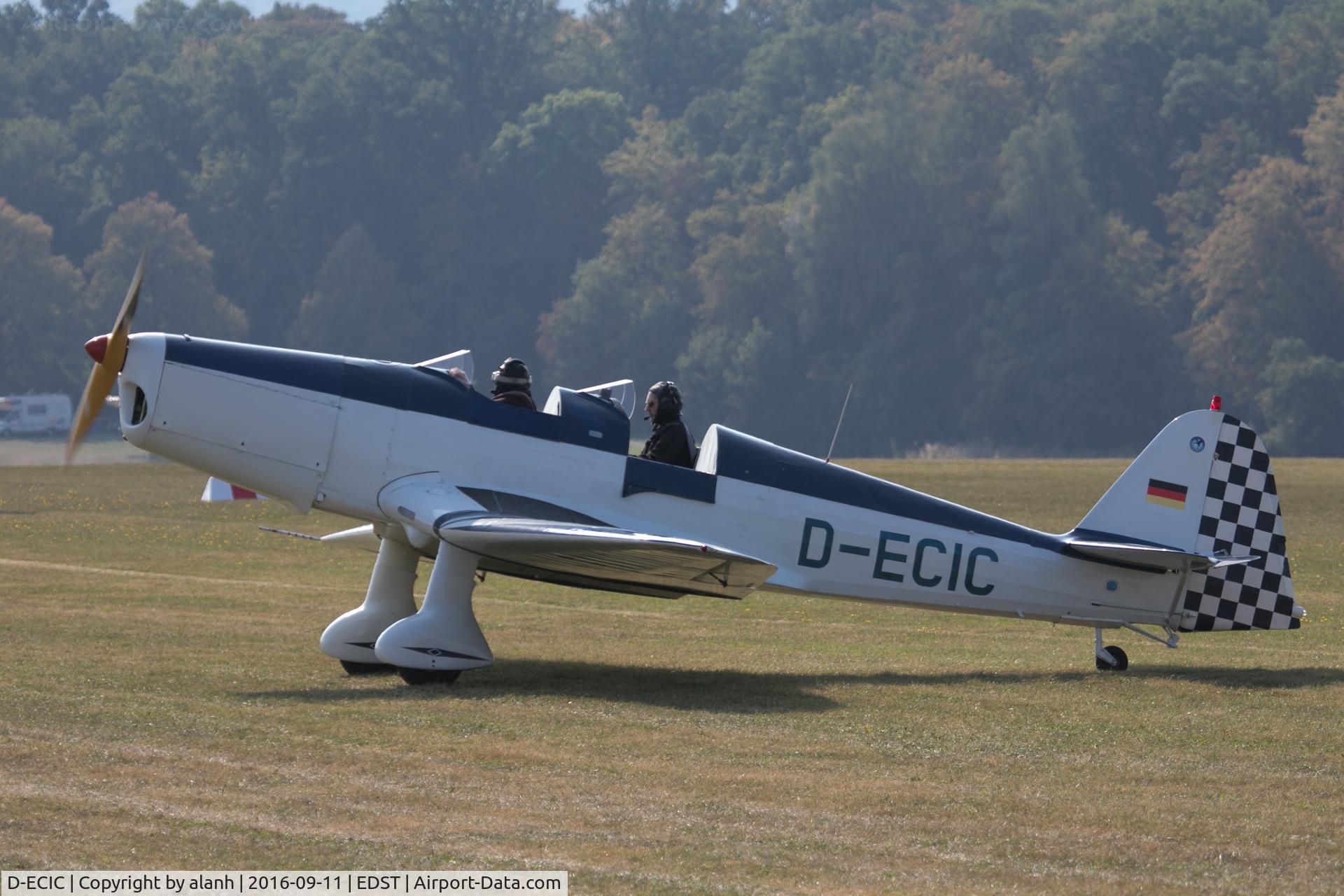 D-ECIC, 1941 Klemm Kl-35D C/N 2013, Taxying in at the 2016 Hahnweide Oldtimer Fliegertreffen