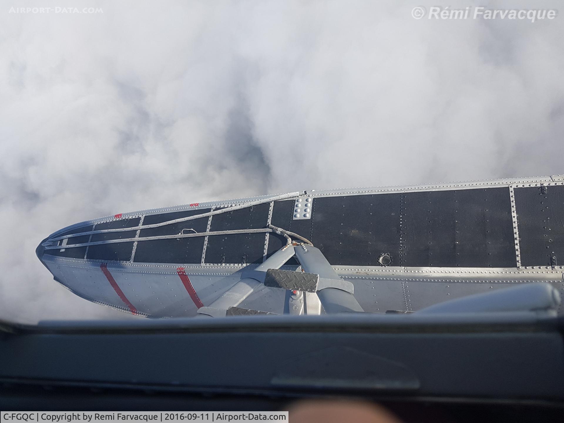 C-FGQC, 1949 De Havilland Canada DHC-2 Beaver Mk.1 C/N 75, Exterior detail. On flight from CBN4 to ZSW.