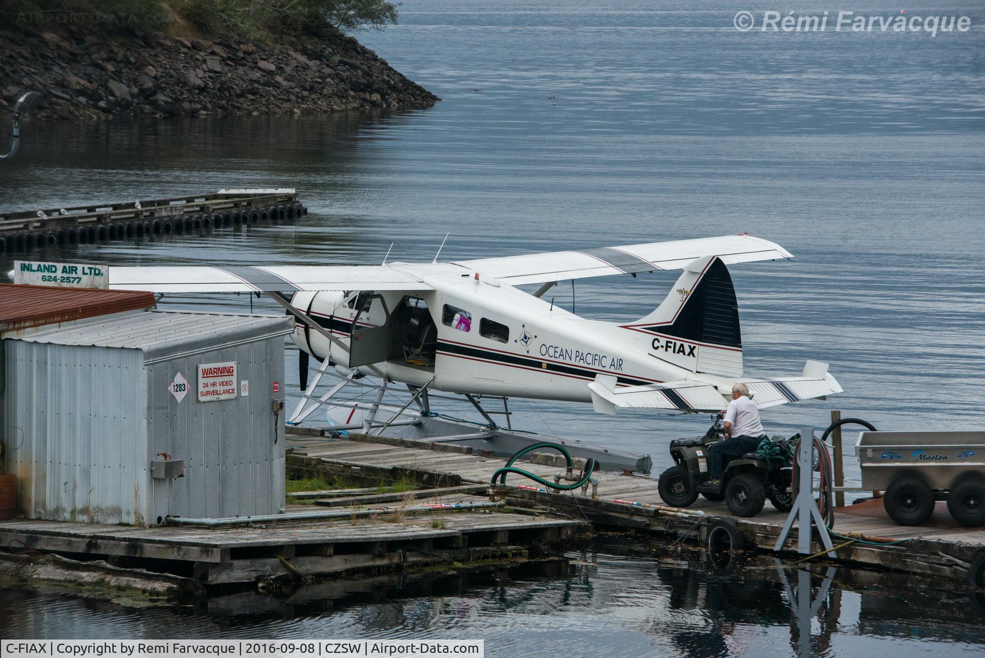 C-FIAX, 1951 De Havilland Canada DHC-2 Beaver Mk.1 C/N 140, Docked