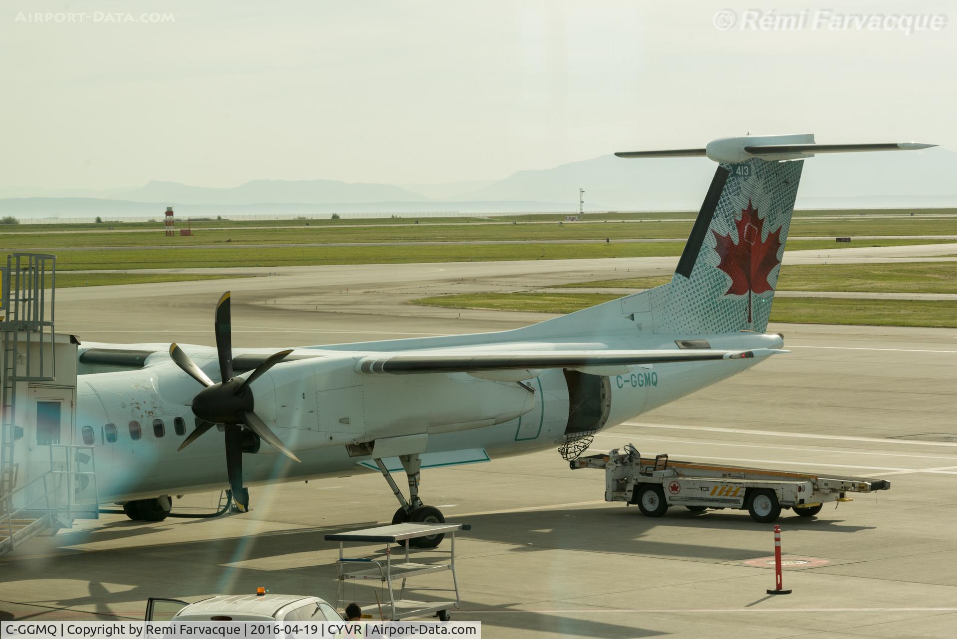C-GGMQ, 2012 De Havilland Canada DHC-8 402 Dash 8 C/N 4403, Parked at domestic Air Canada terminal