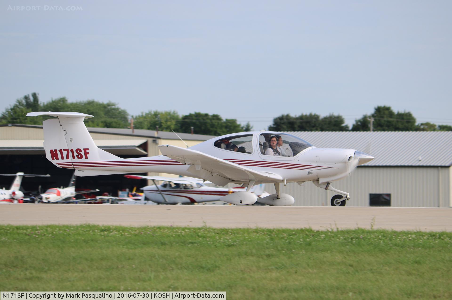 N171SF, 2005 Diamond DA-40 Diamond Star C/N 40.494, Diamond DA-40