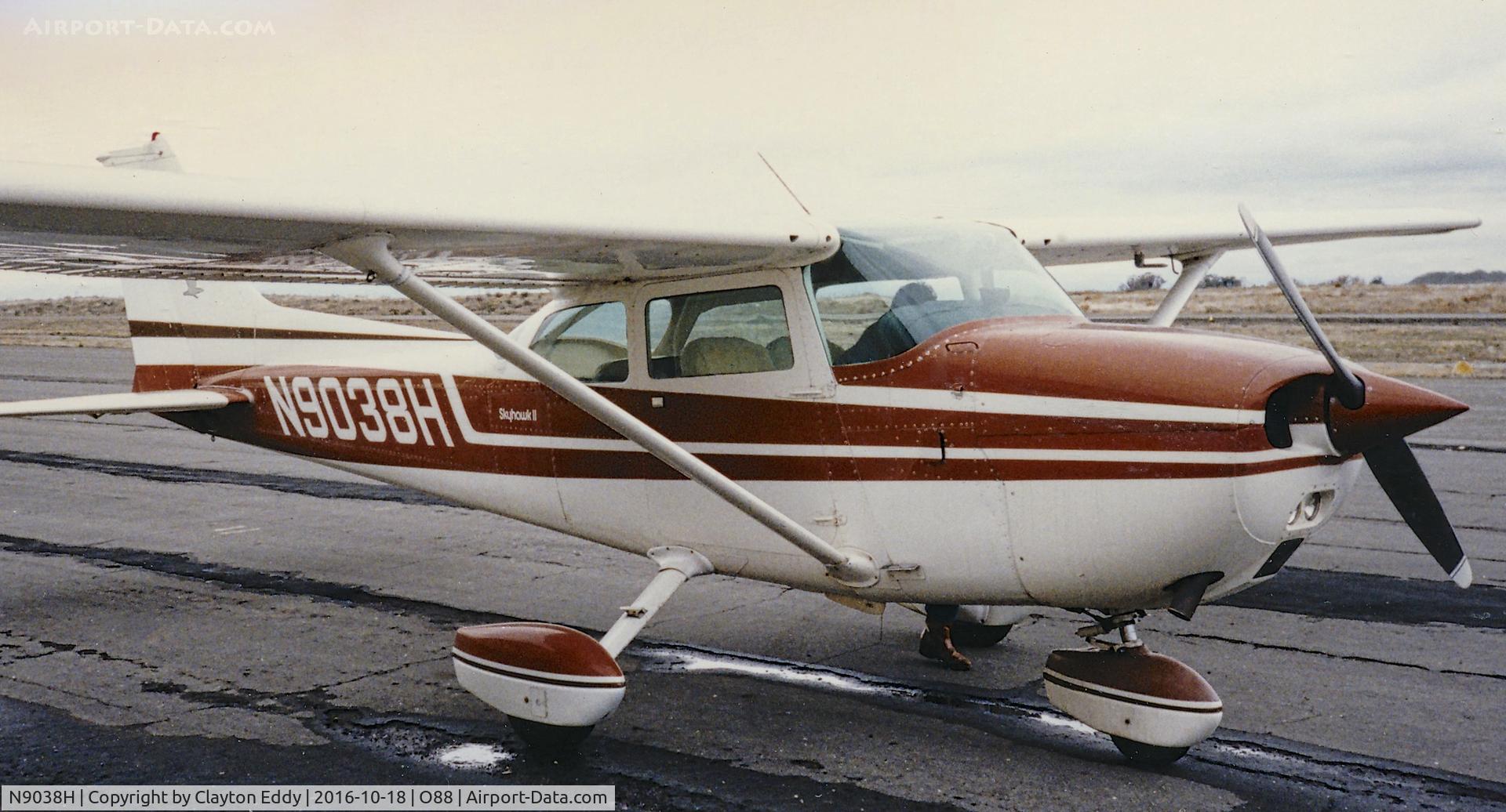 N9038H, 1975 Cessna 172M C/N 17265912, N9038H at the old Rio Vista Airport in California.