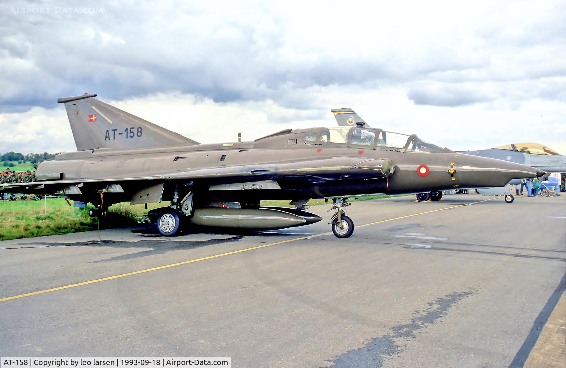 AT-158, 1976 Saab TF-35 Draken C/N 35-1158, Værløse AB 18.9.93