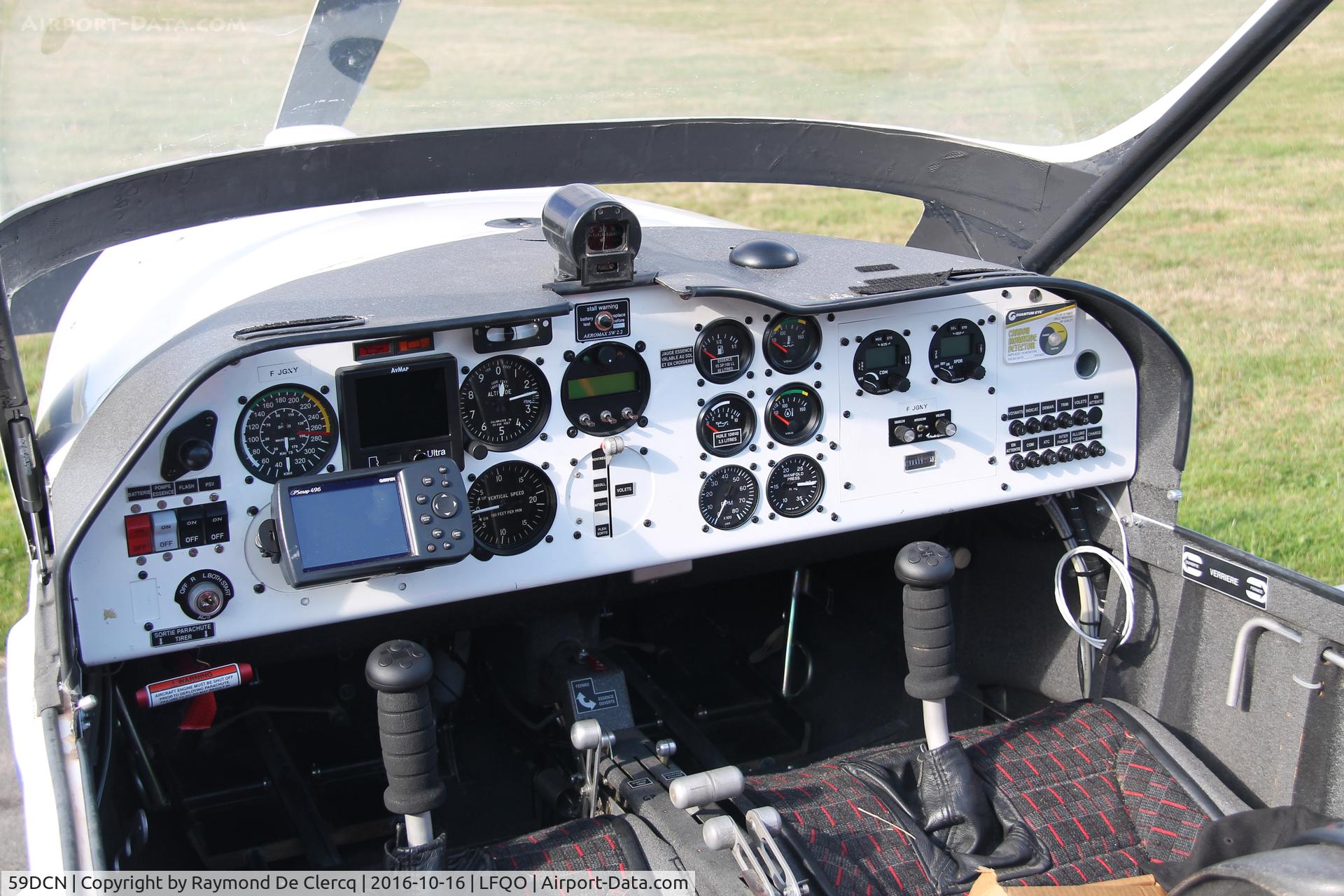 59DCN, Dyn'Aero MCR-01 C/N not found 59DCN, 59DCN / F-JGNY  cockpit view.