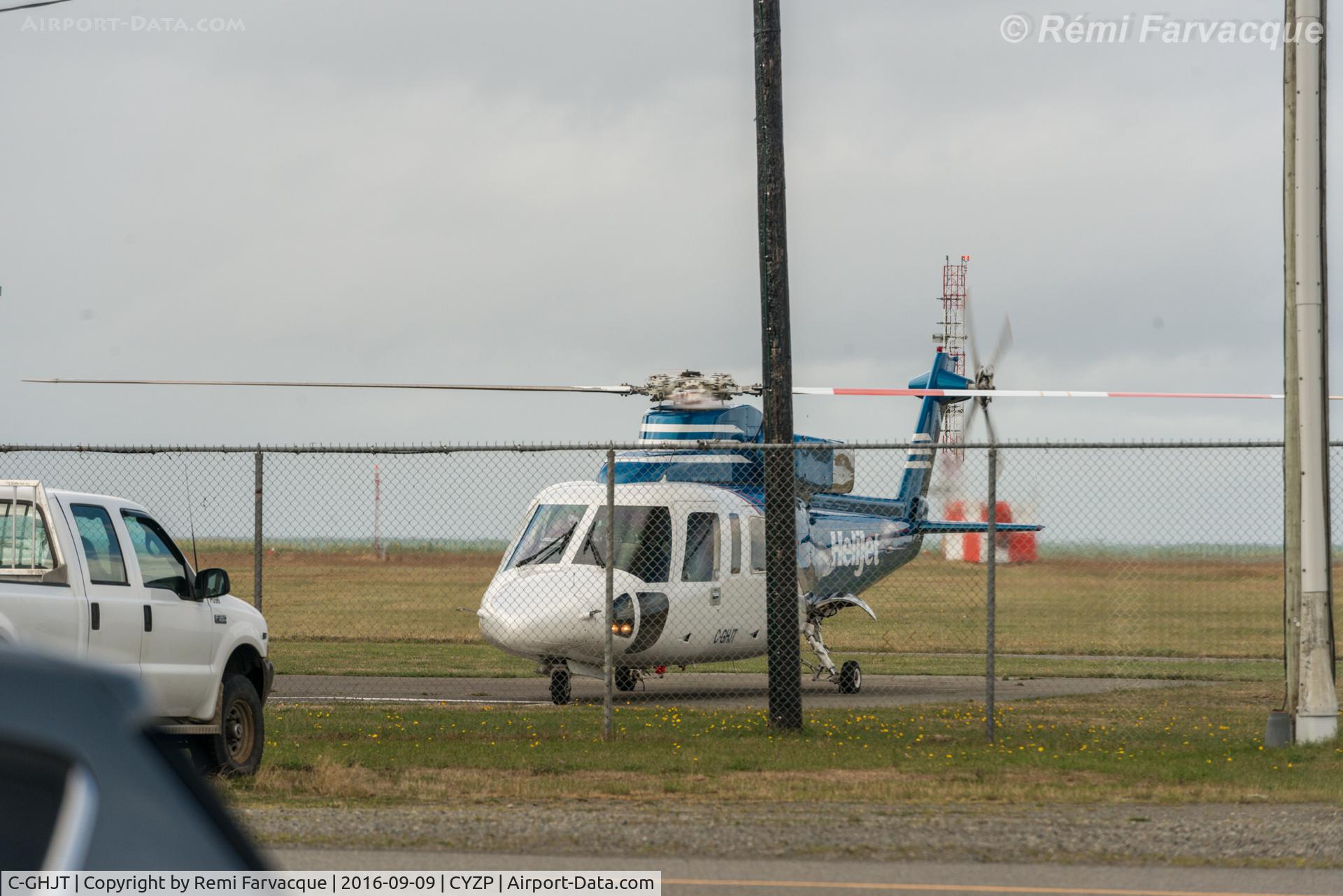 C-GHJT, 1980 Sikorsky S-76A C/N 760052, Preparing for takeoff.