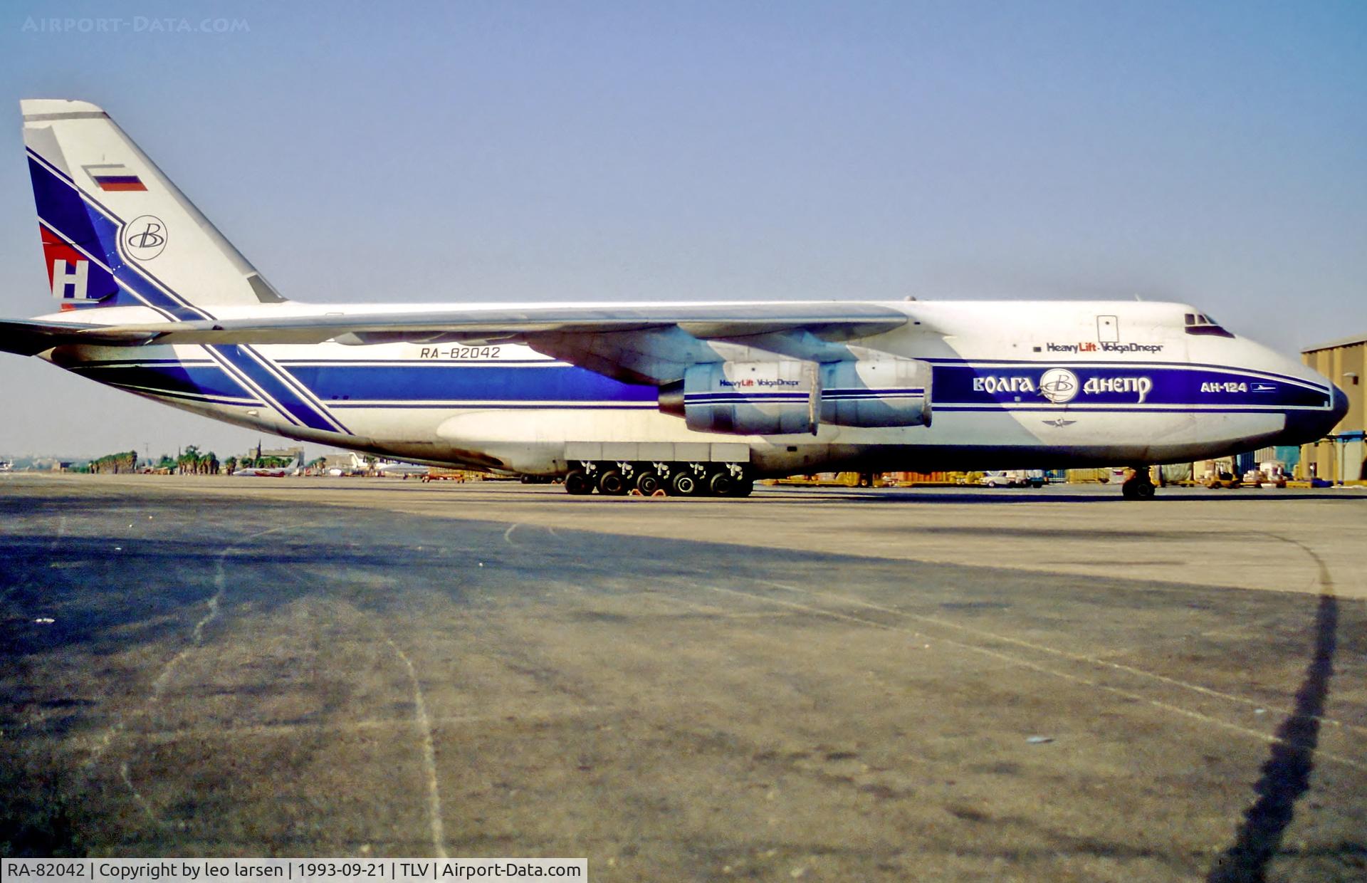RA-82042, 1991 Antonov An-124-100 Ruslan C/N 9773054055093/0606, Tel Aviv 21.9.93