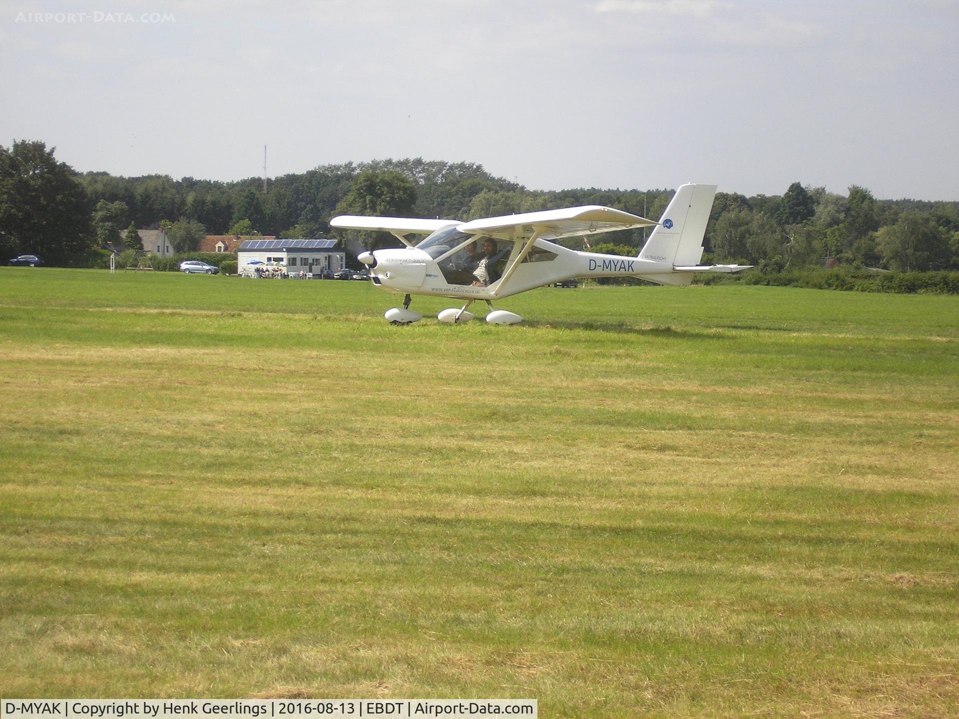 D-MYAK, Aeroprakt A-22L2 Foxbat C/N 467, Schaffen Diest . Oldtimer show