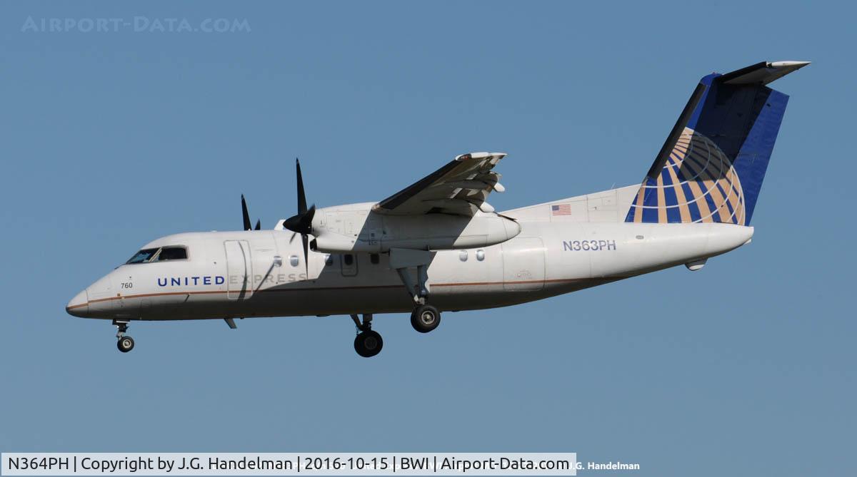N364PH, 1998 Bombardier DHC-8-202 Dash 8 C/N 524, On final approach.