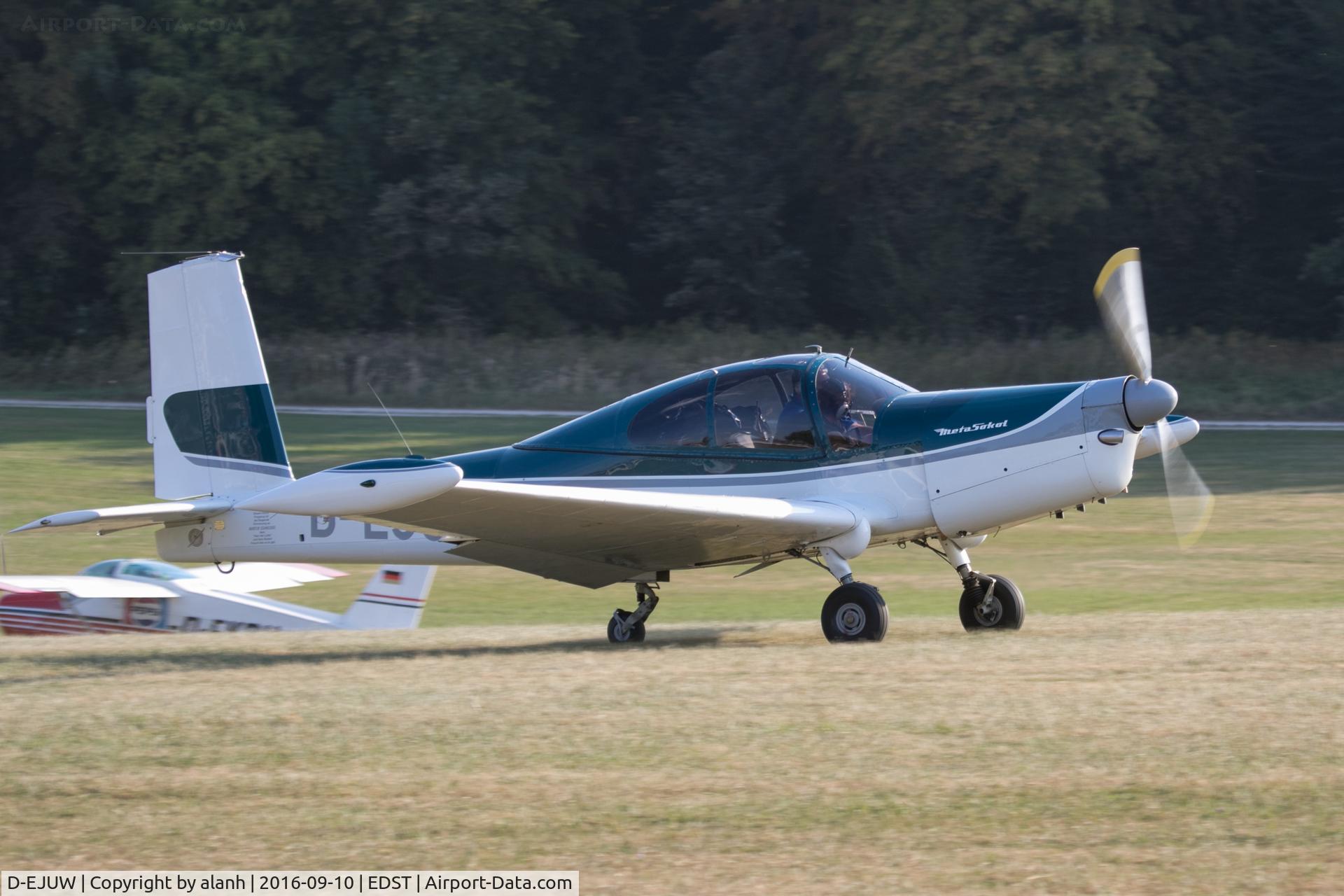 D-EJUW, 1959 Orlican L-40 Meta Sokol C/N 150409, Departing the 2016 Hahnweide Oldtimer Fliegertreffen