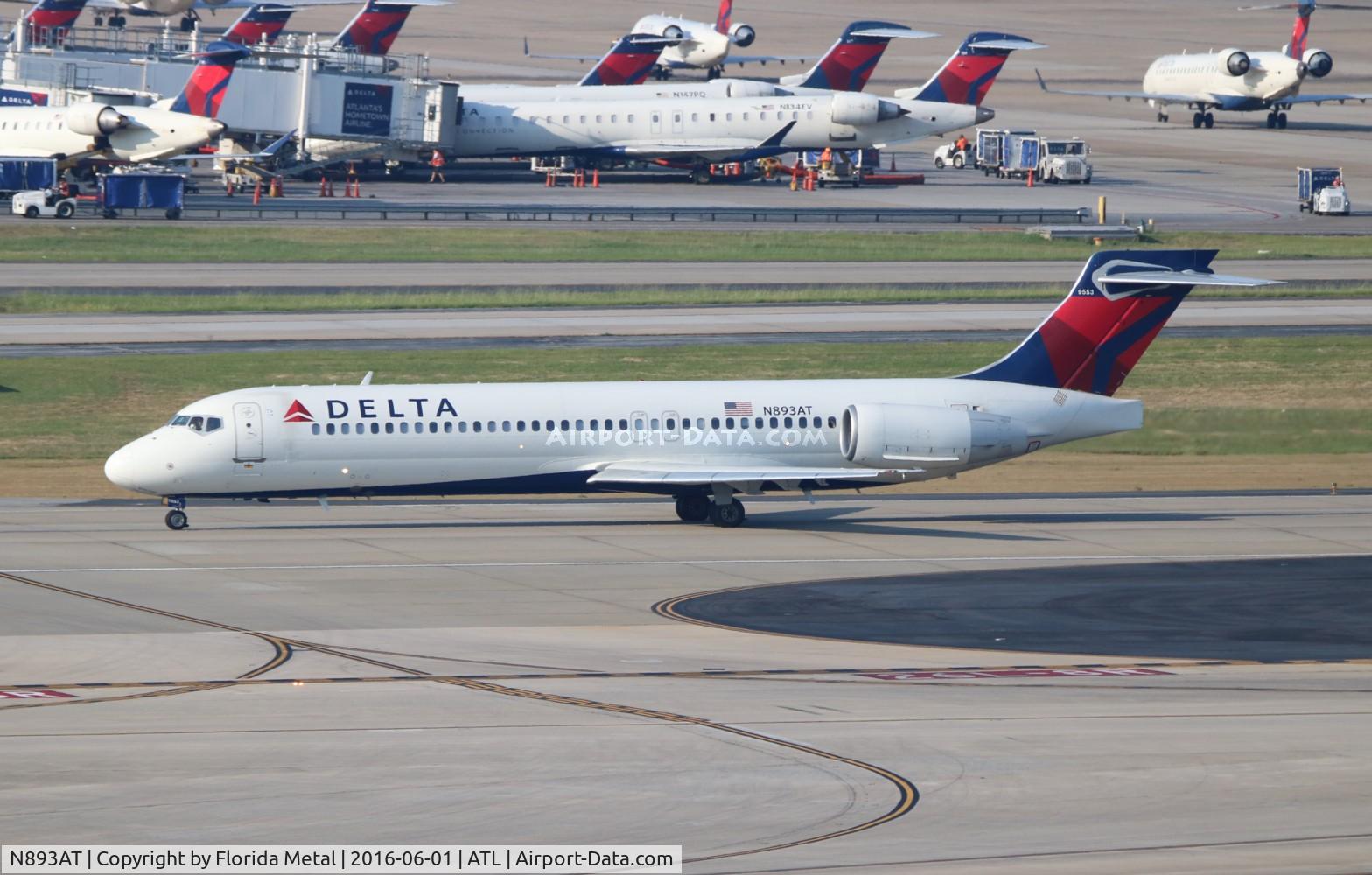 N893AT, 2004 Boeing 717-200 C/N 55045, Delta