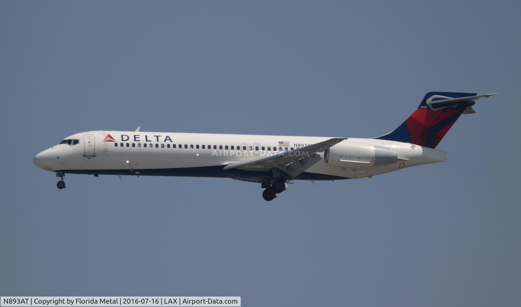 N893AT, 2004 Boeing 717-200 C/N 55045, Delta
