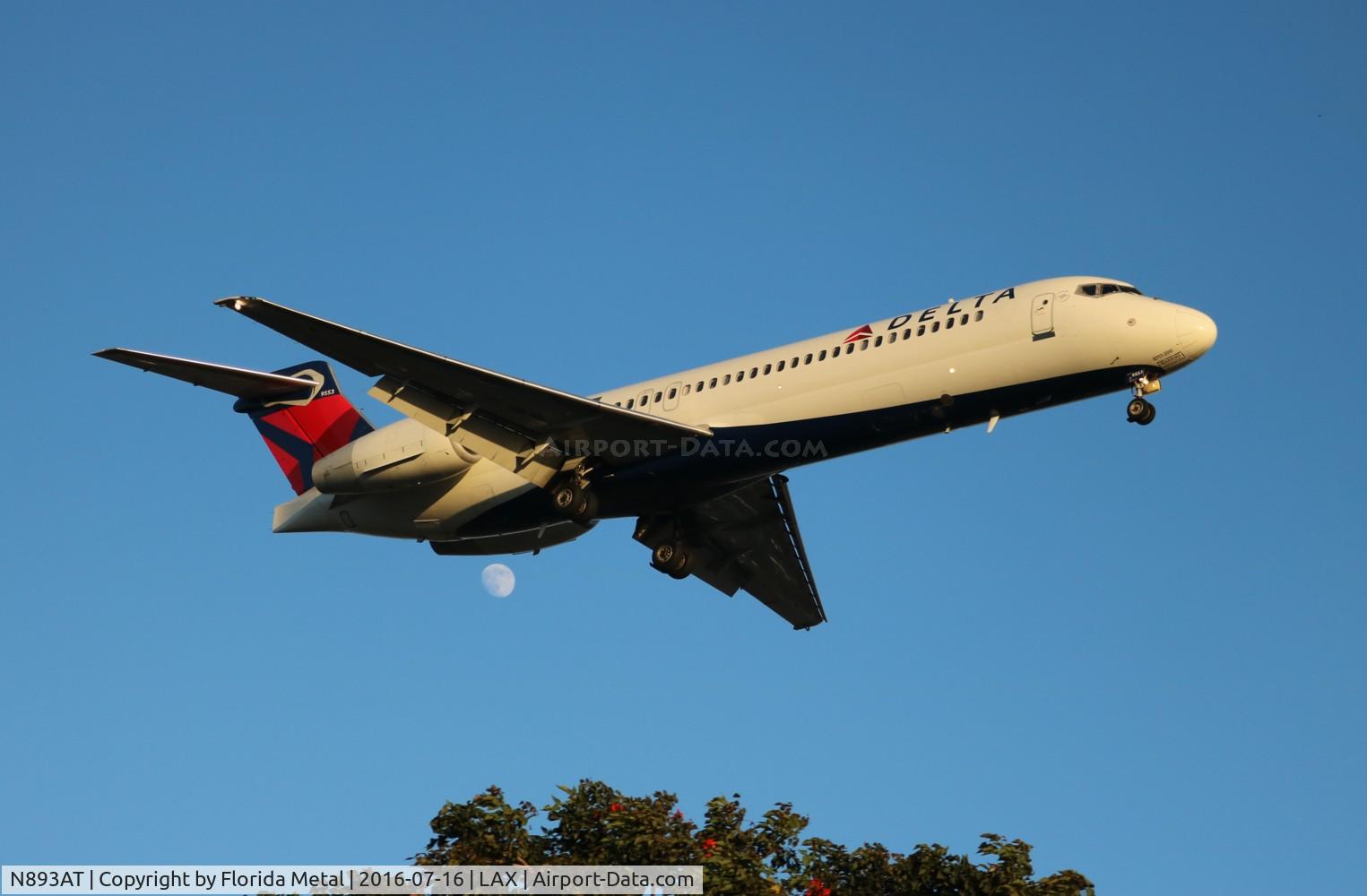 N893AT, 2004 Boeing 717-200 C/N 55045, Delta