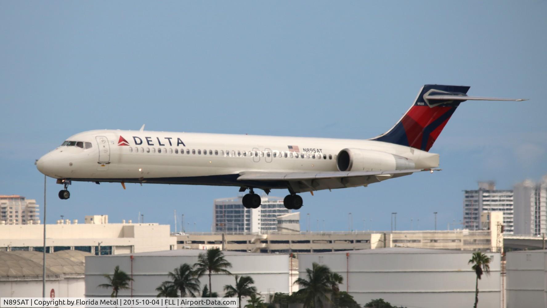 N895AT, 2004 Boeing 717-200 C/N 55047, Delta